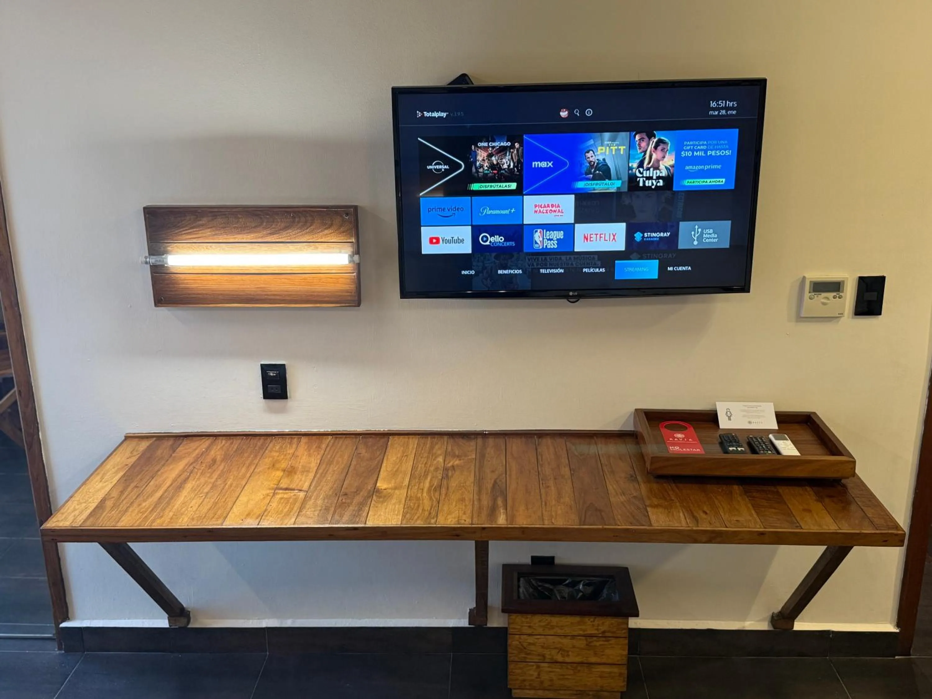 TV and multimedia in Reina Roja Hotel Boutique