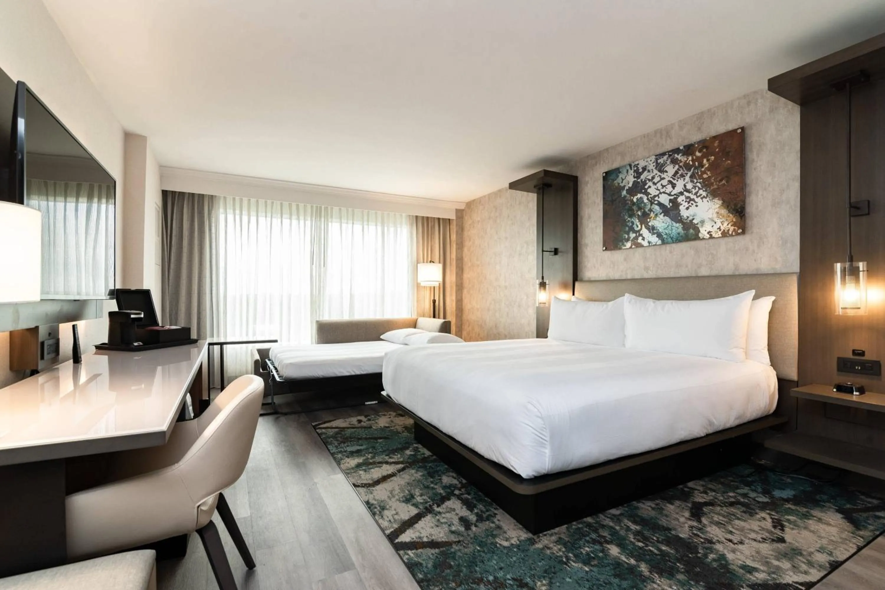 Photo of the whole room, Bed in Columbus Marriott