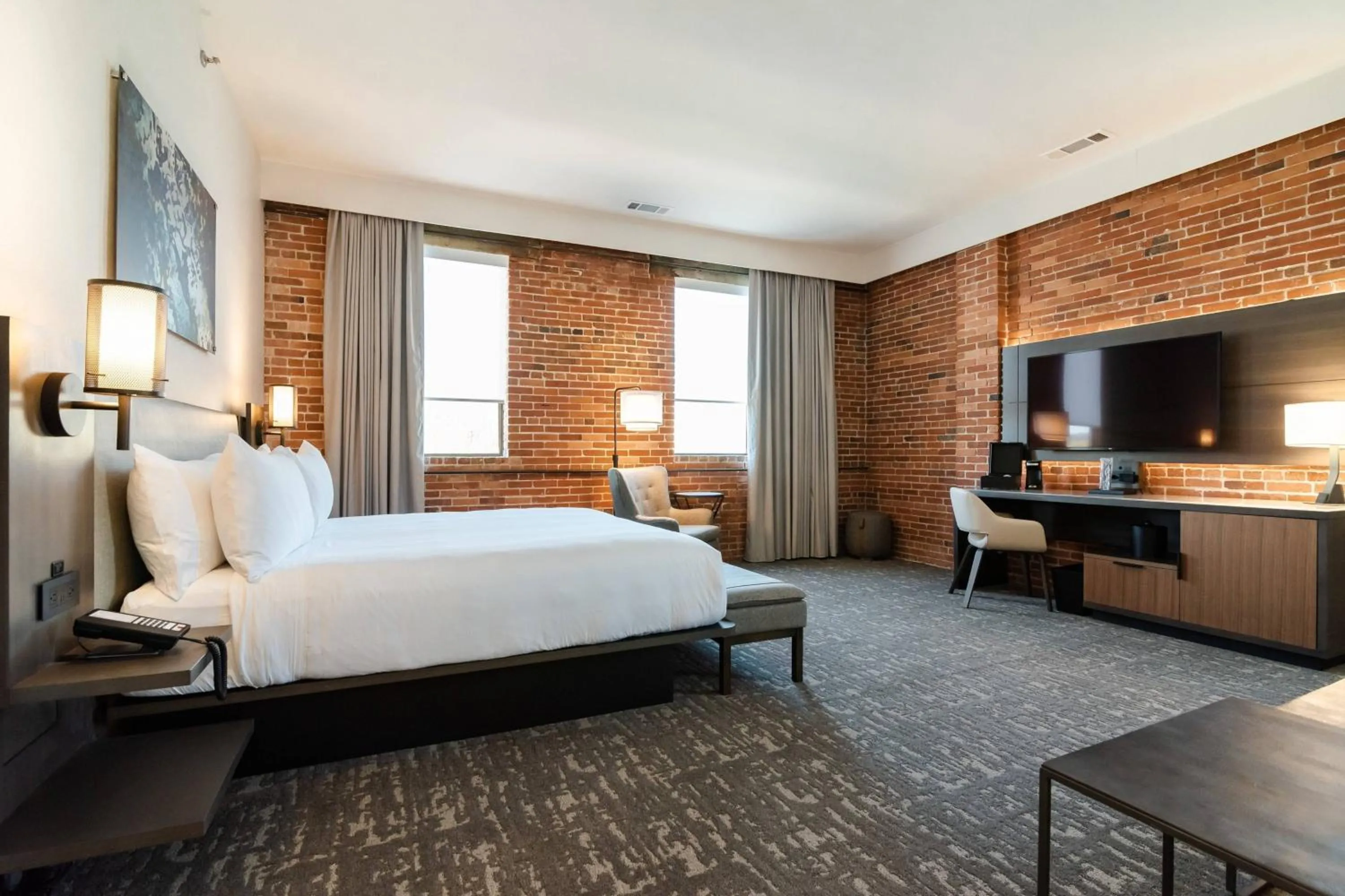 Bedroom, Bed in Columbus Marriott