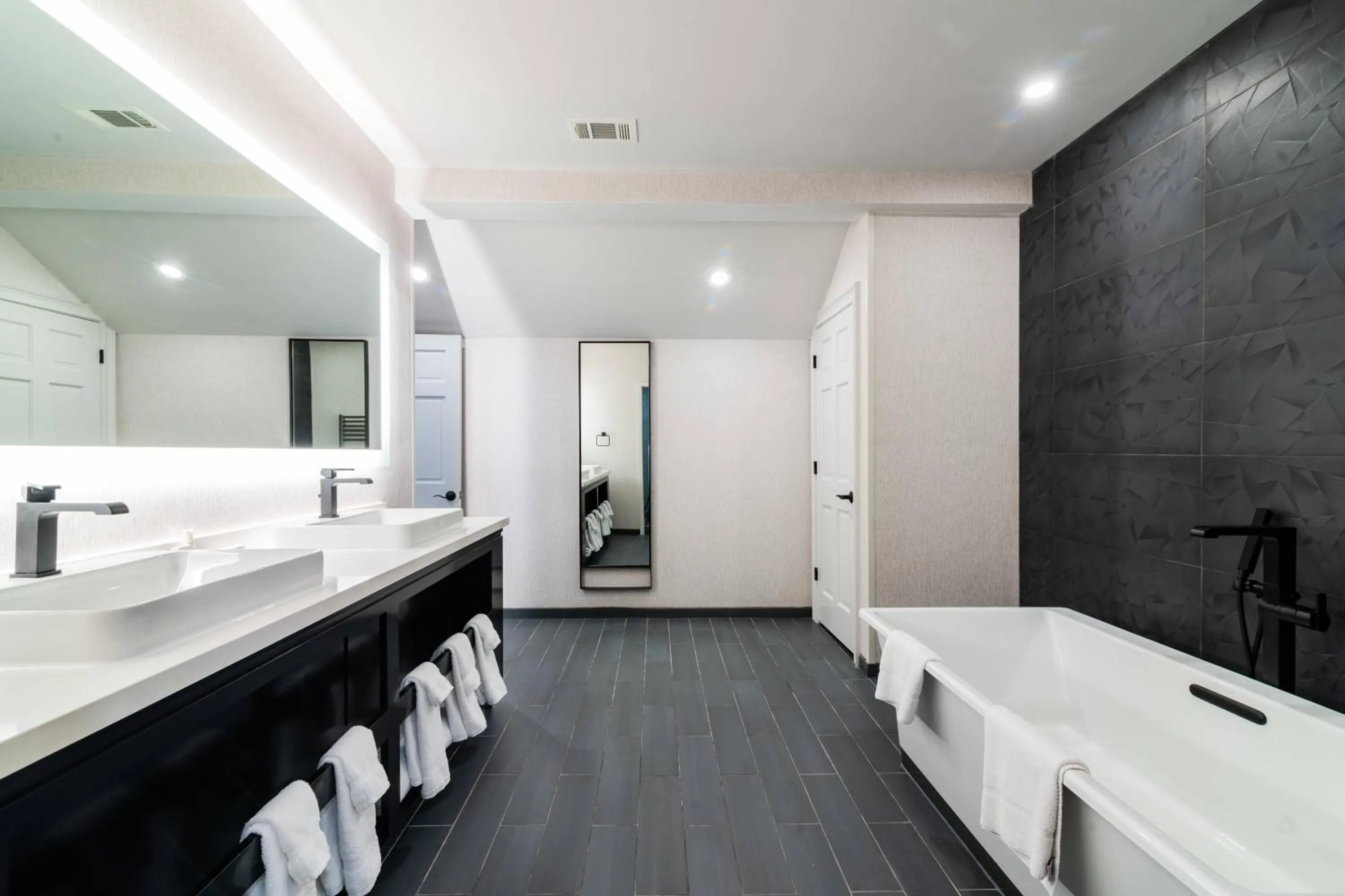 Bathroom in Columbus Marriott