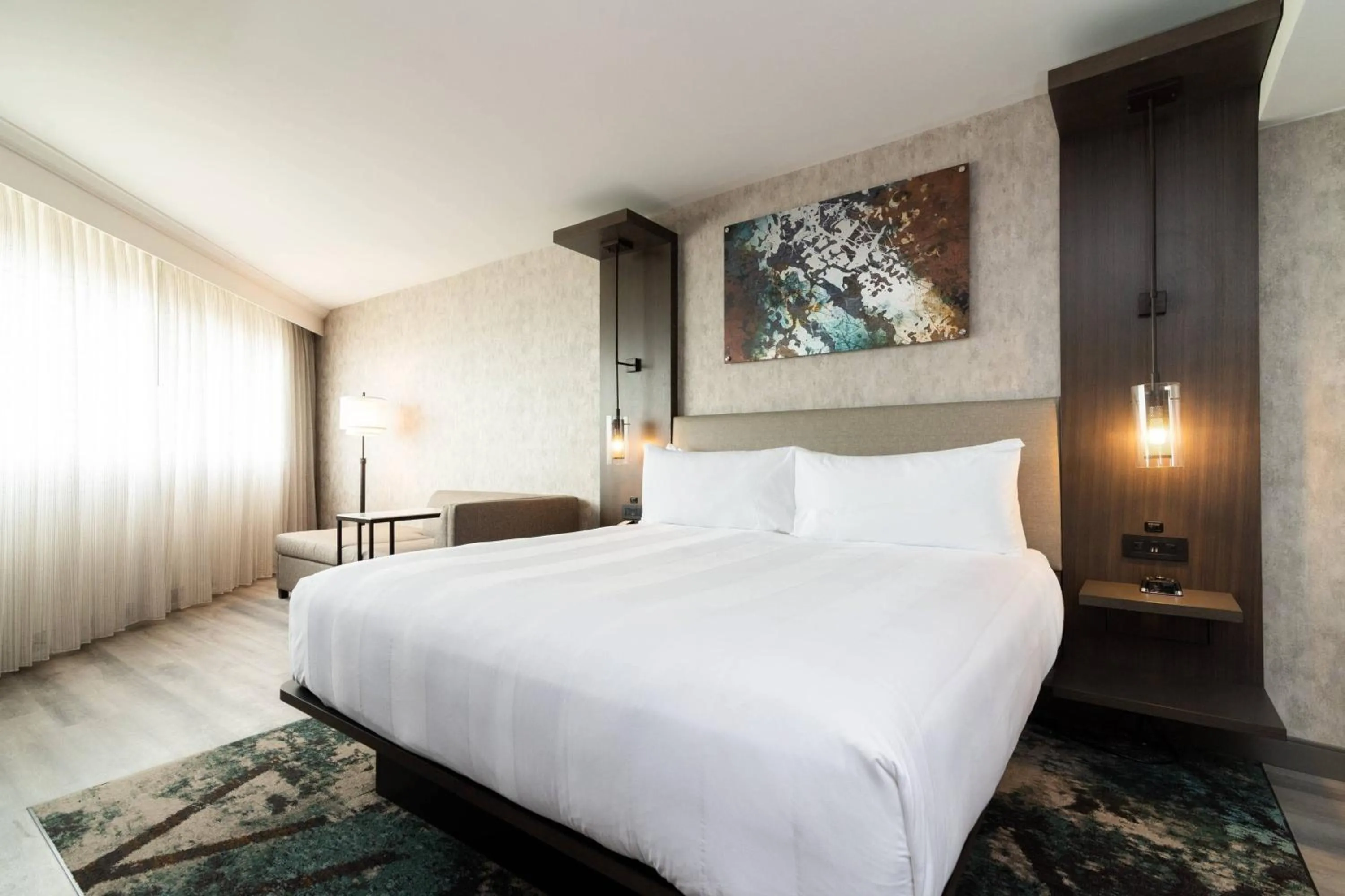 Photo of the whole room, Bed in Columbus Marriott