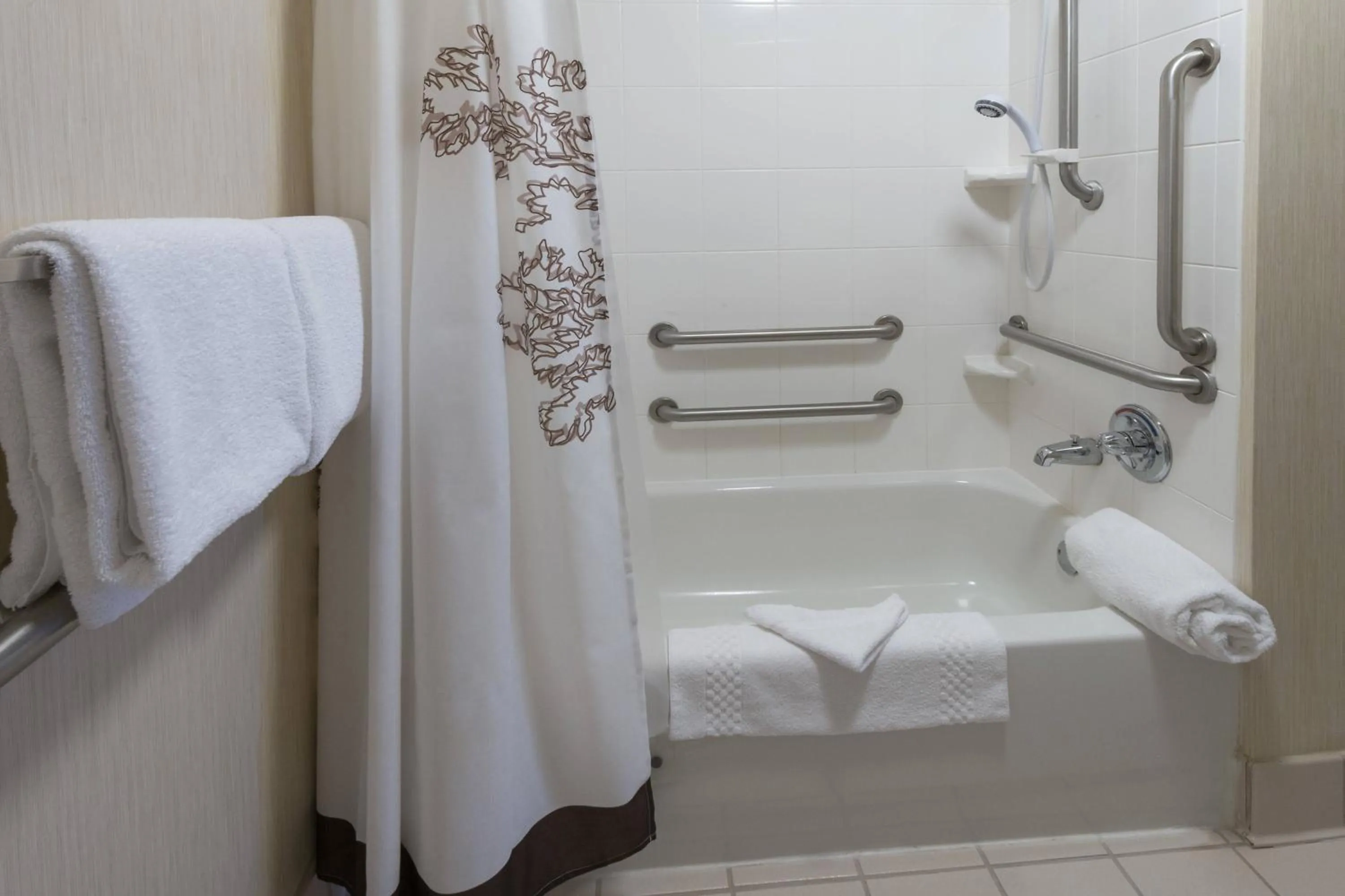 Bathroom in Residence Inn Columbus