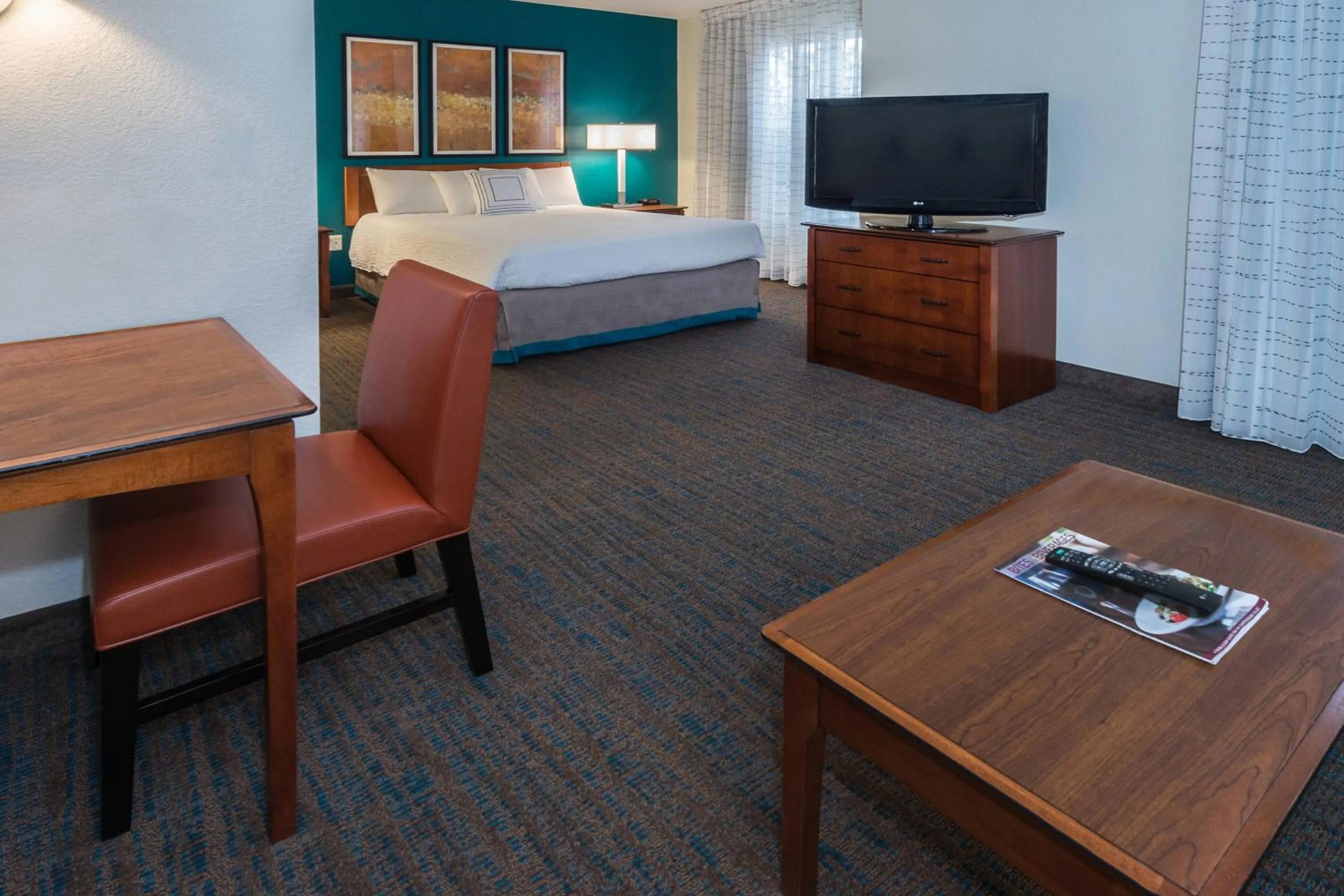 Photo of the whole room, Bed in Residence Inn Columbus