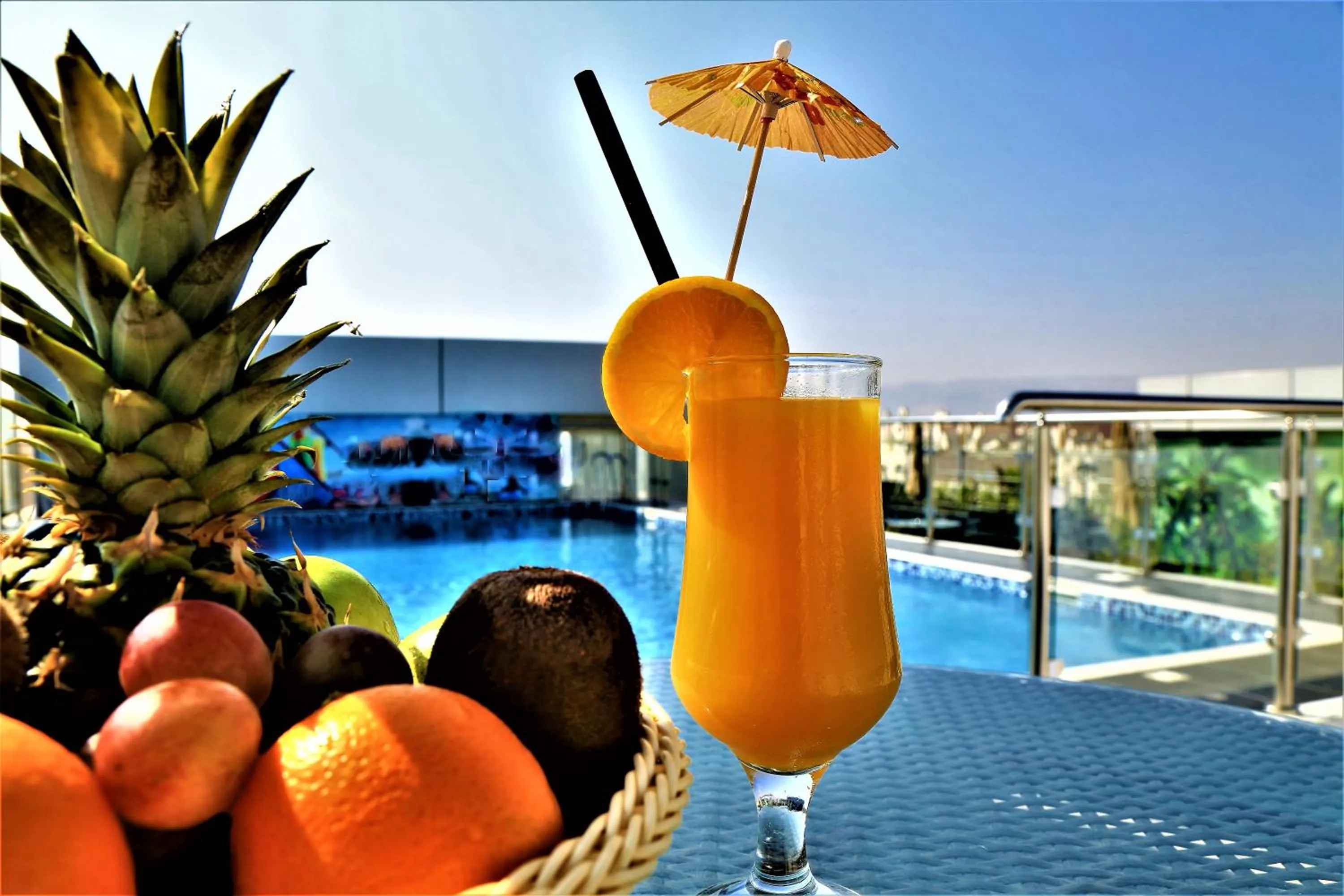 Swimming pool in Al Dyafa Hotel Suites