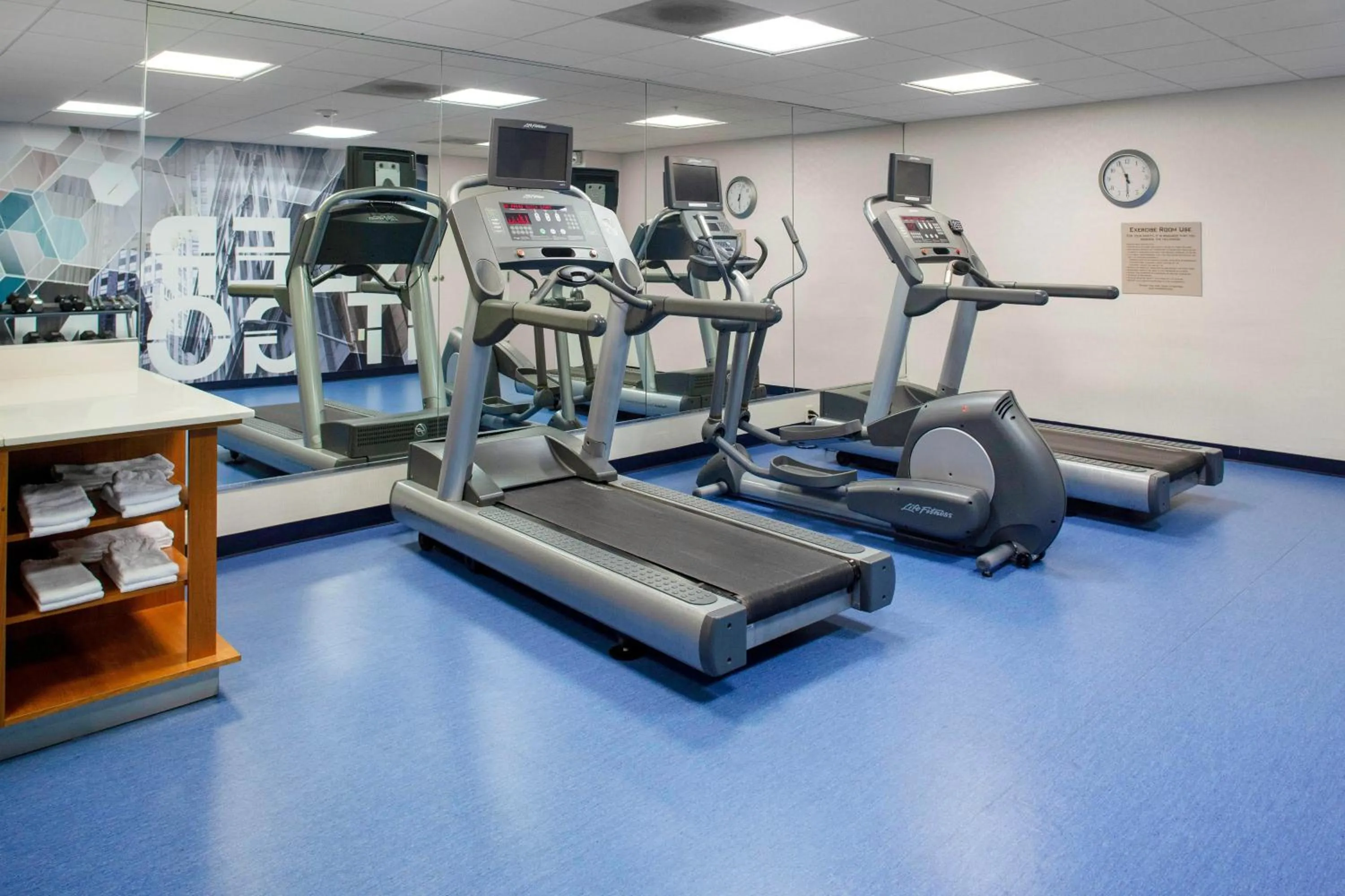 Fitness centre/facilities in SpringHill Suites Cincinnati North Forest Park