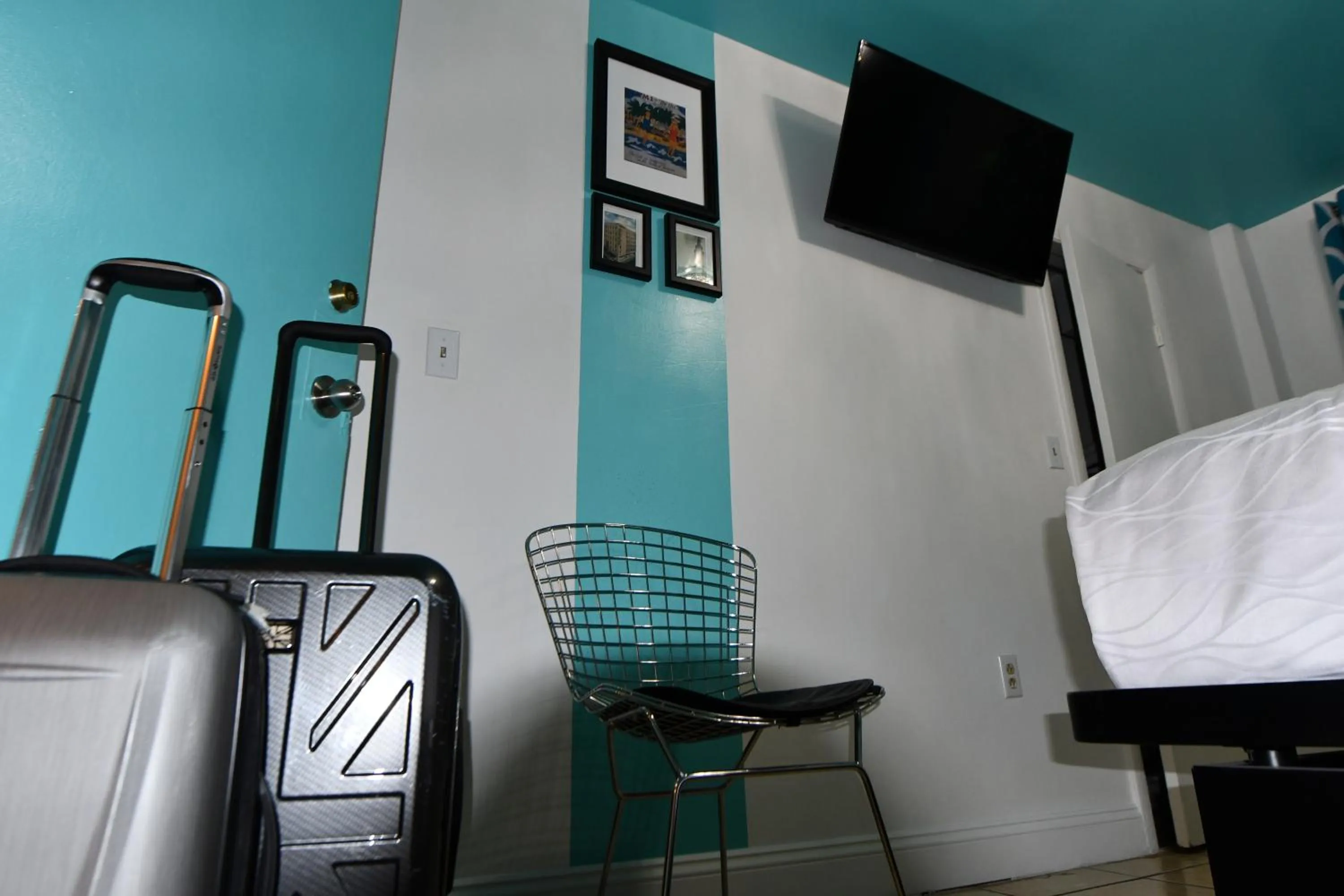 Bedroom, Bed in Miami Sun Hotel - Downtown/Port of Miami