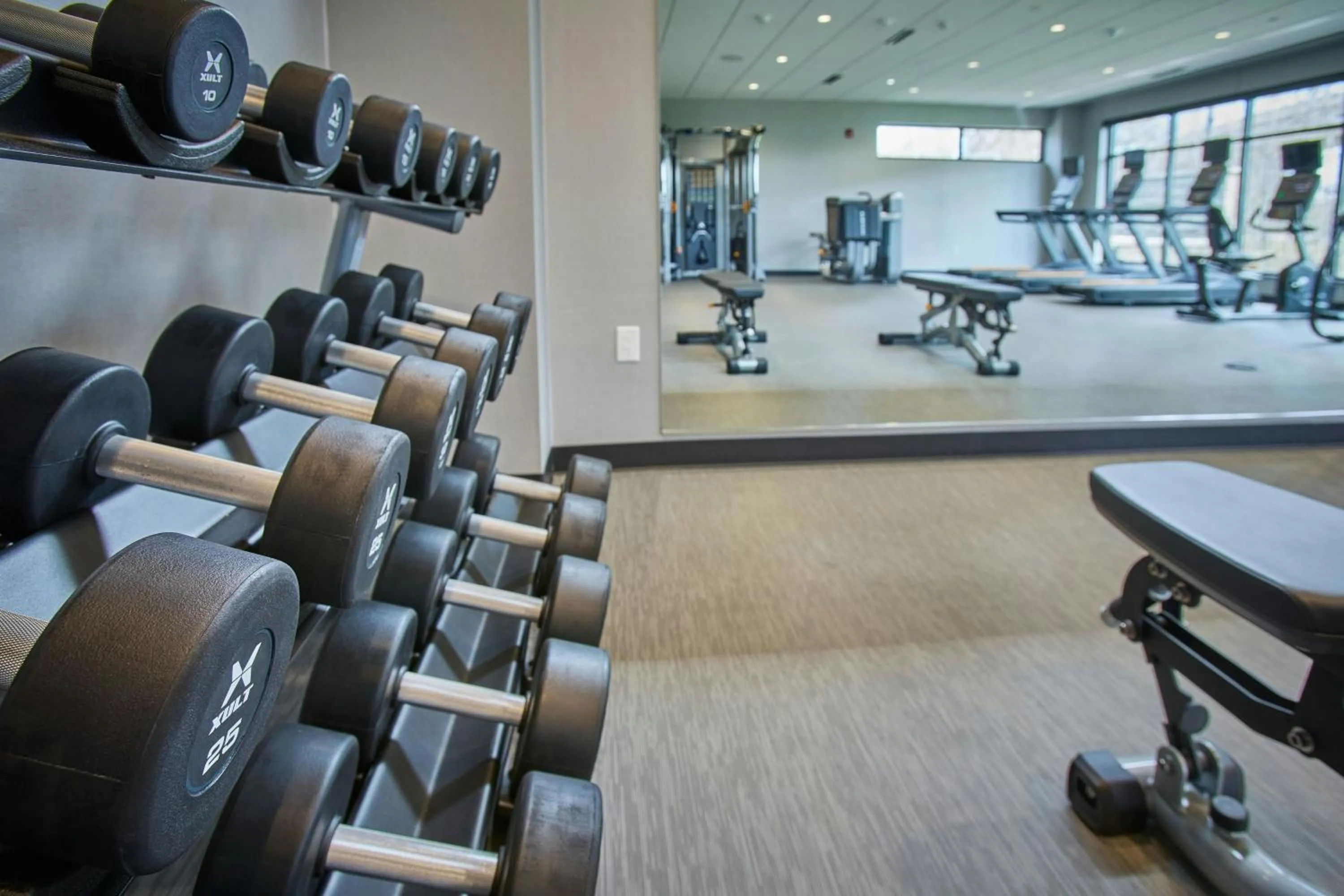 Fitness centre/facilities in Courtyard Wausau