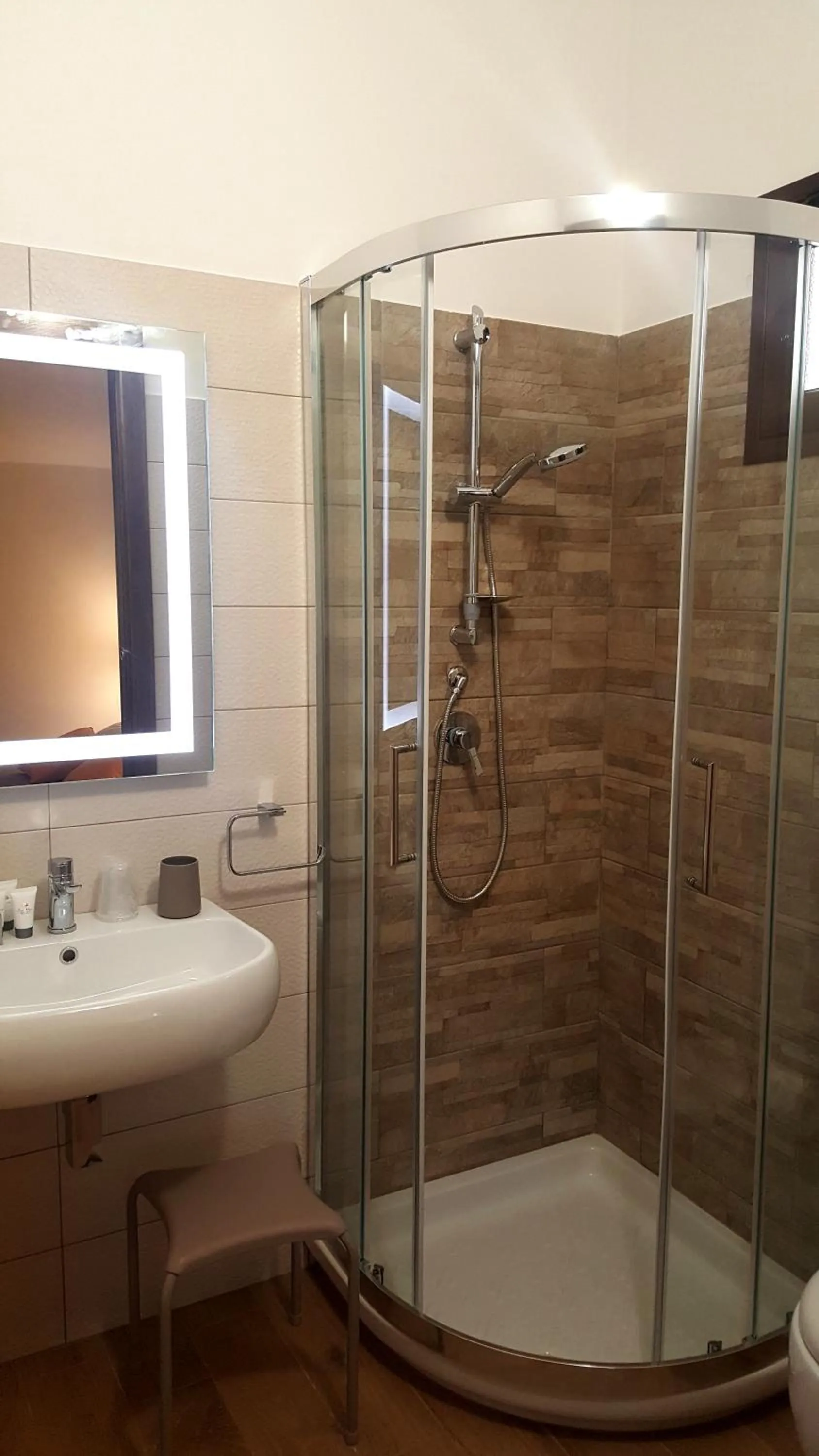 Shower in B&B Il Campanile