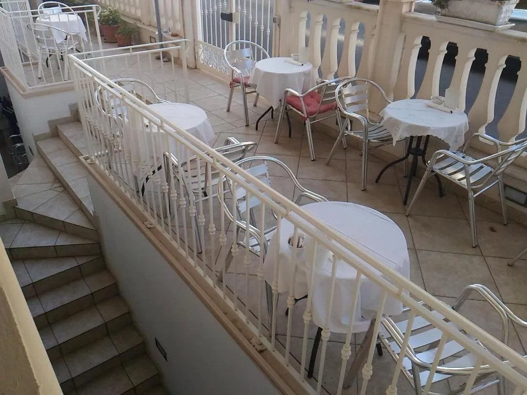 Facade/entrance in B&B Marebello