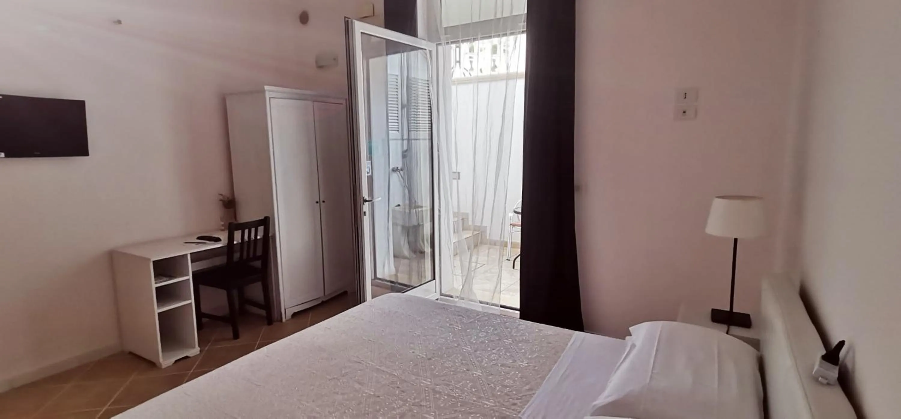 Bed in B&B Marebello