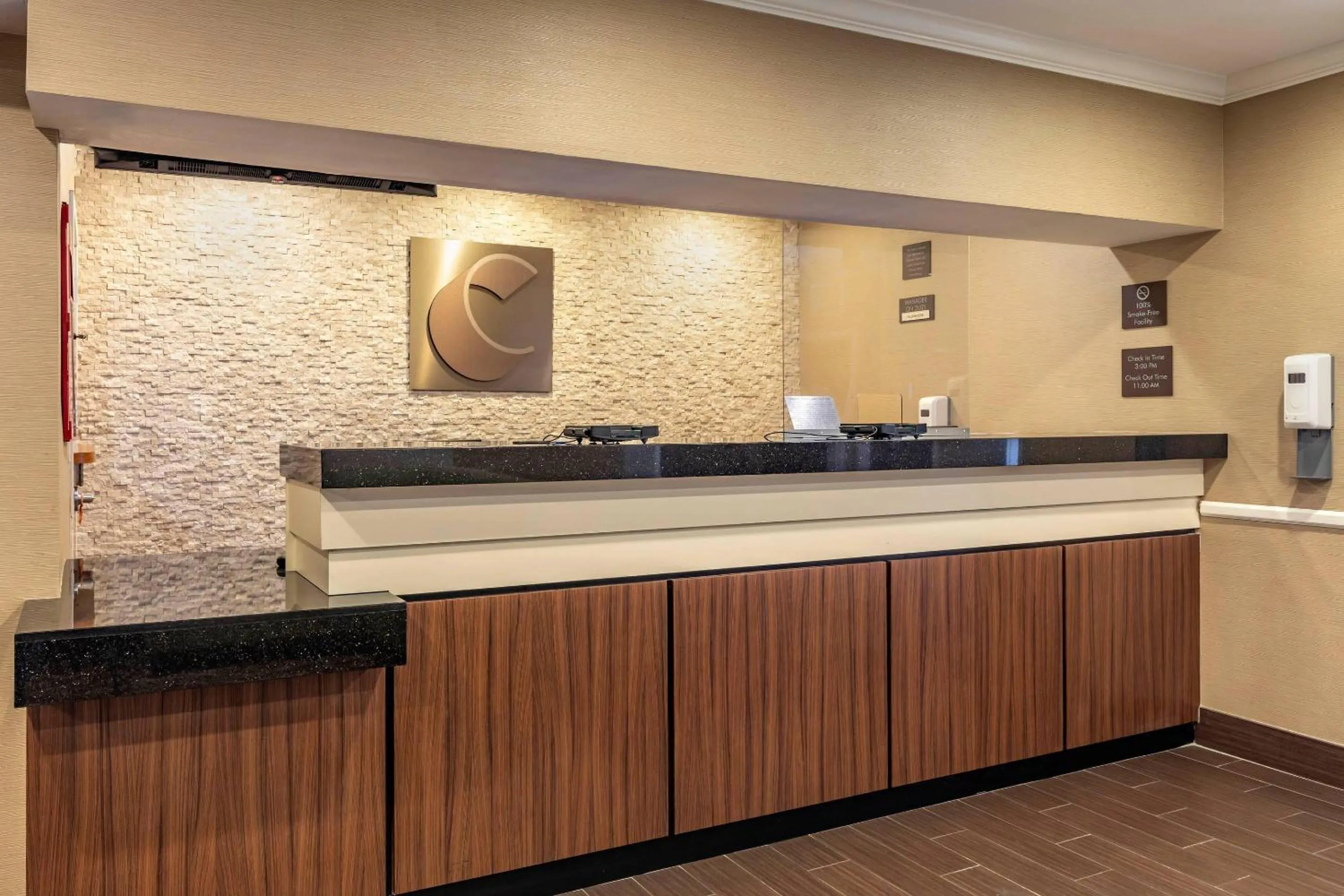 Lobby or reception in Comfort Inn & Suites North Dallas-Addison