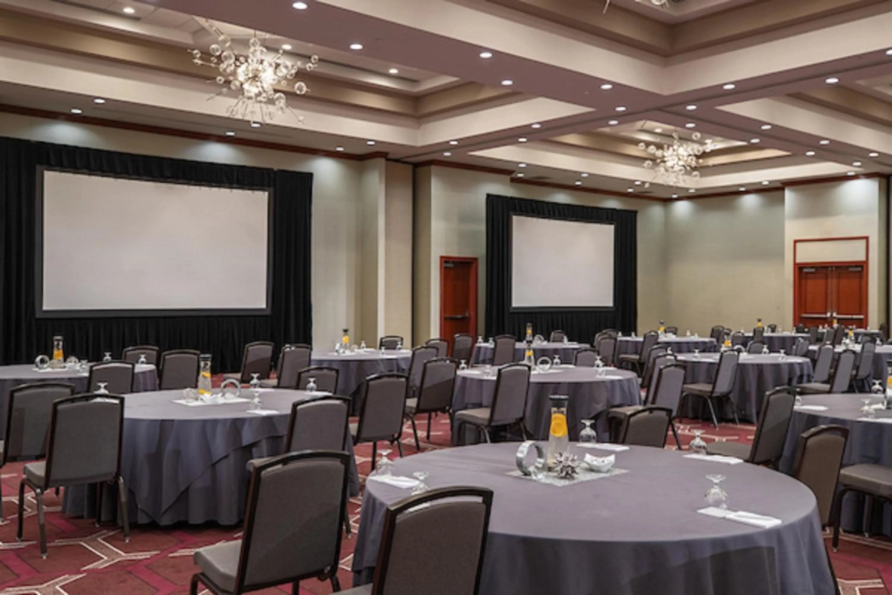 Meeting/conference room in Renaissance Dallas Richardson Hotel
