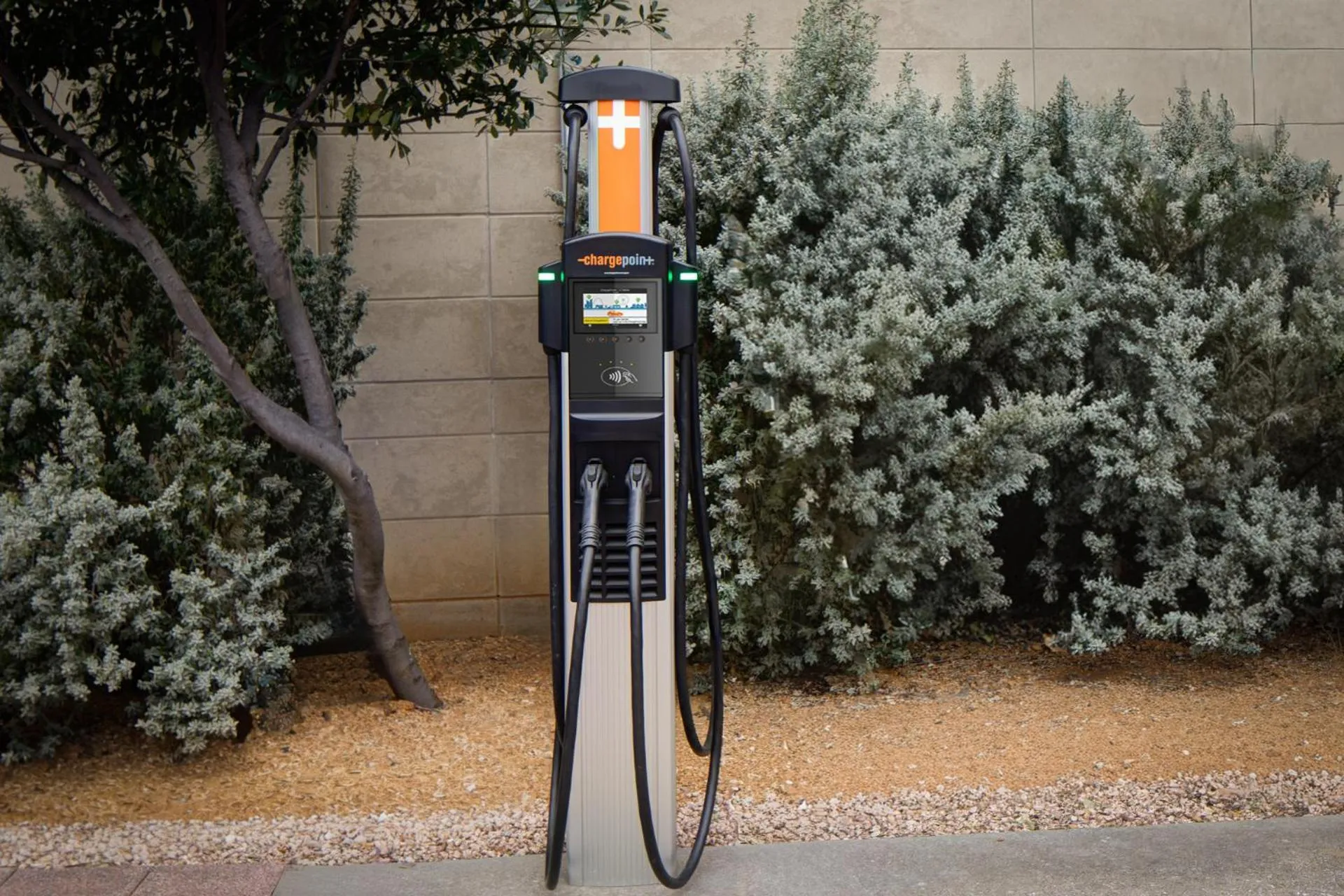 Parking in Renaissance Dallas Richardson Hotel