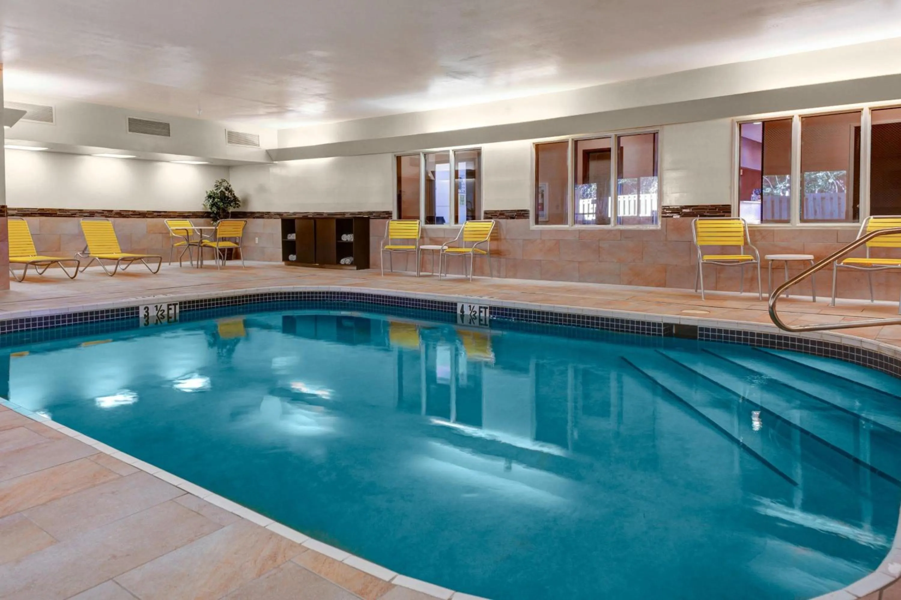 Swimming pool in Fairfield Inn by Marriott Dothan
