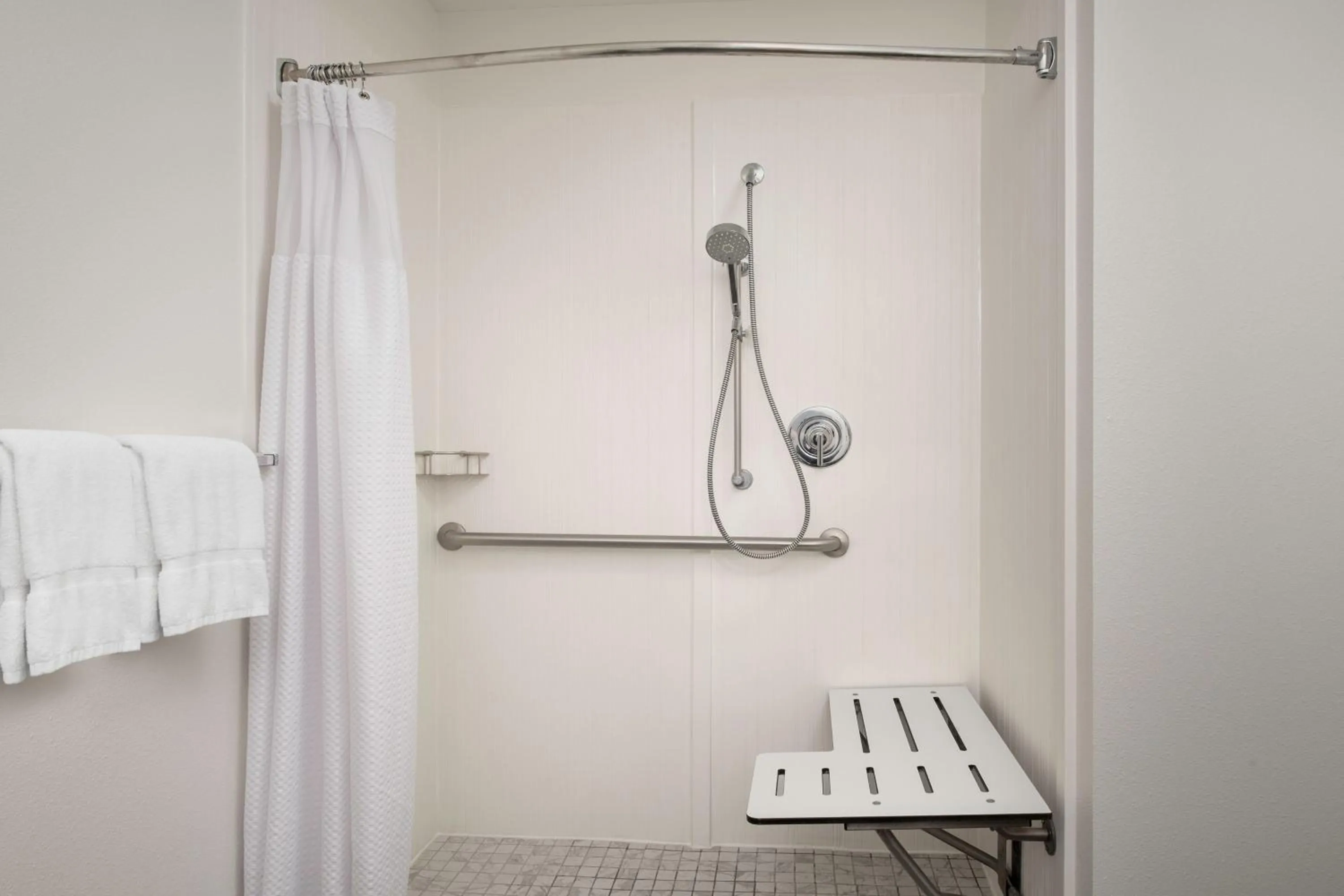 Bathroom in Courtyard by Marriott Dothan