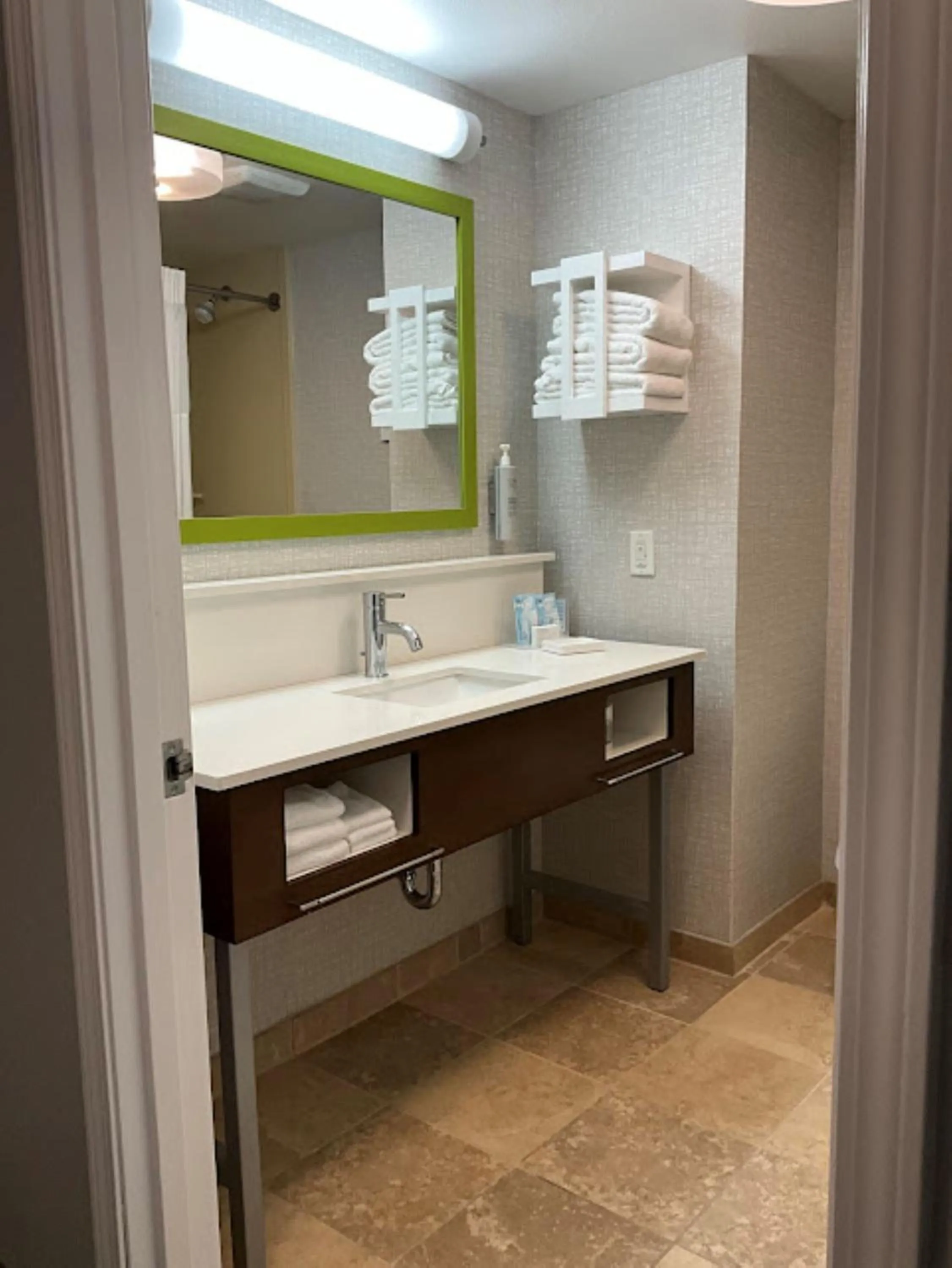 Bathroom in Hampton Inn by Hilton Montrose