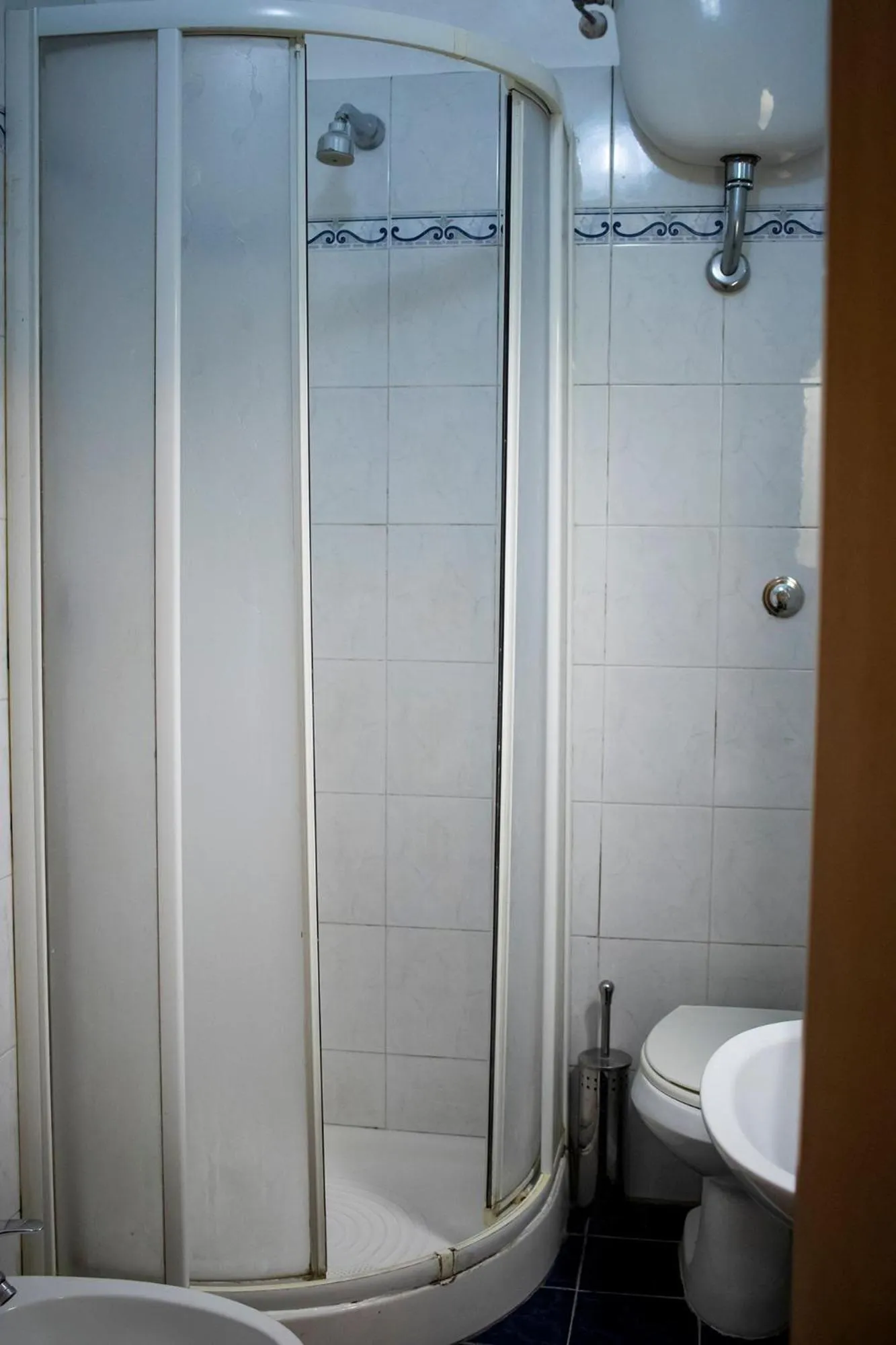 Bathroom in Andromeda by Gialel