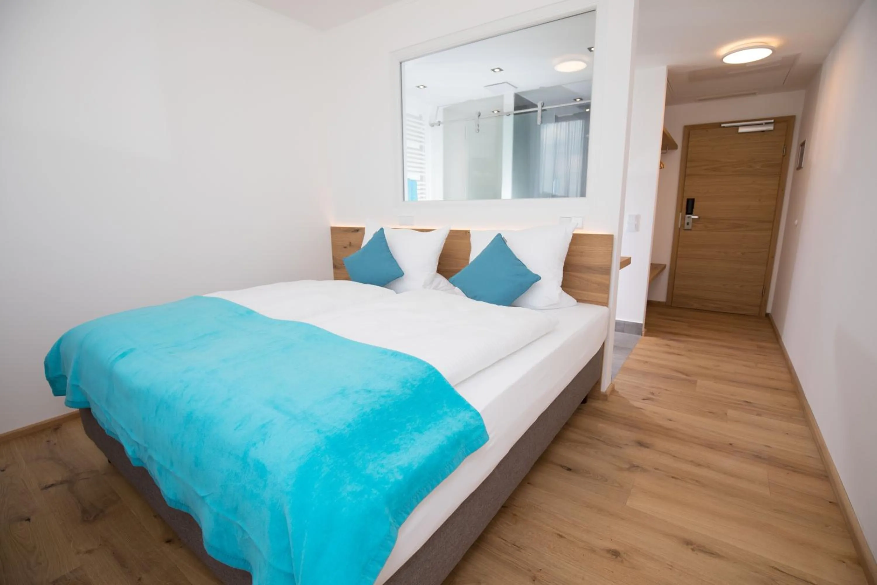 Property building, Bed in motel isar | 24h/7 checkin