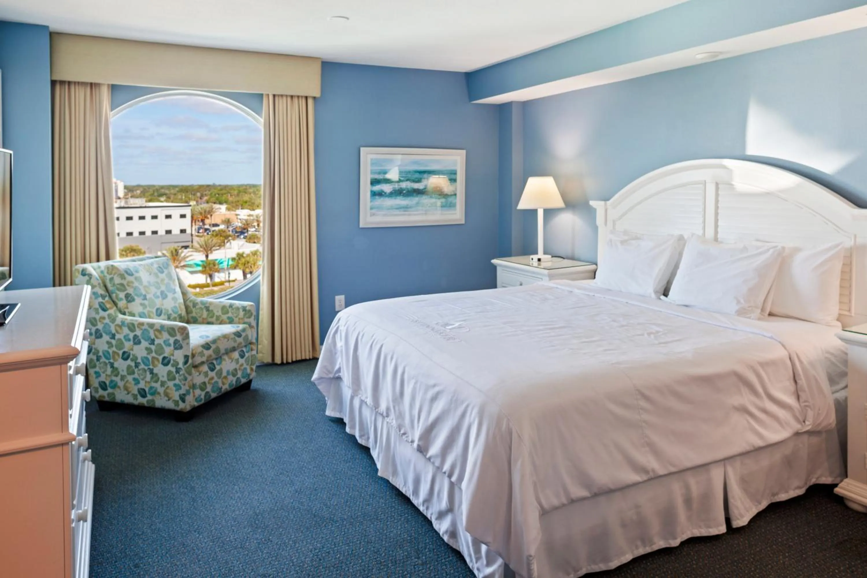 Bed in Royal Floridian Resort by Spinnaker
