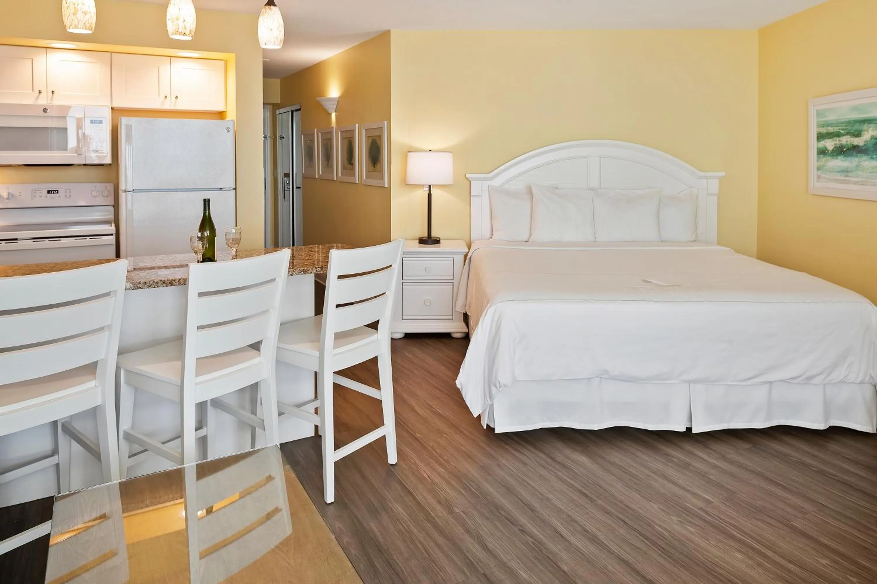 Bed in Royal Floridian Resort by Spinnaker