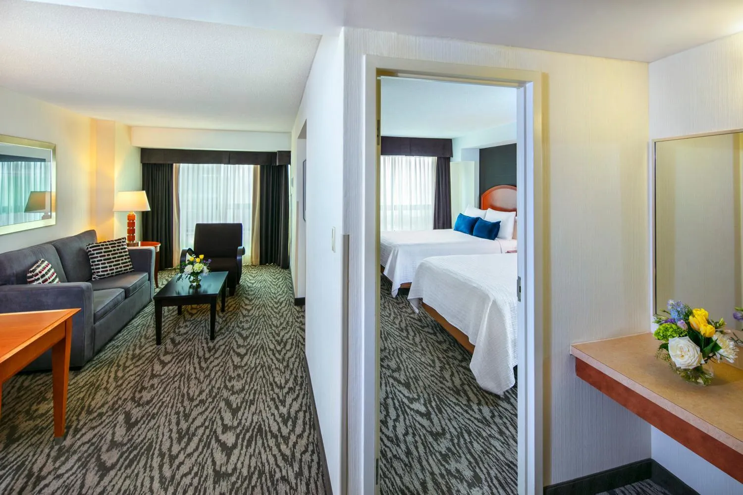 Living room, Bed in Cambridge Suites Hotel Halifax