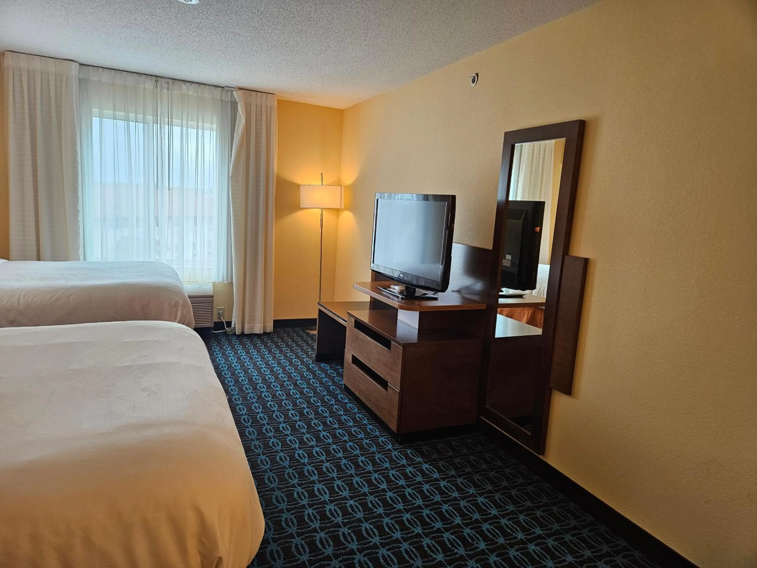 Bed in Comfort Inn & Suites Ankeny - Des Moines