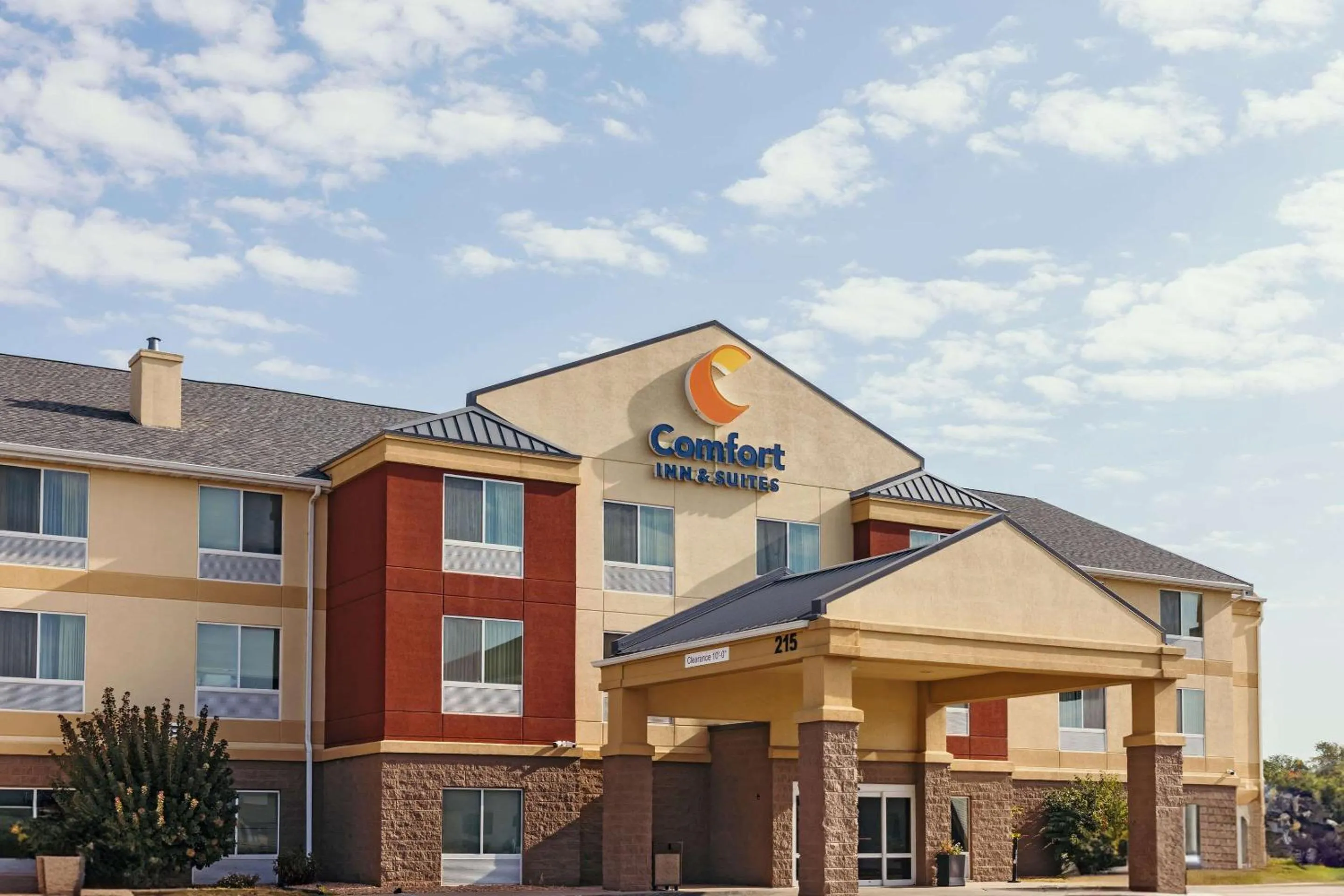Property building in Comfort Inn & Suites Ankeny - Des Moines