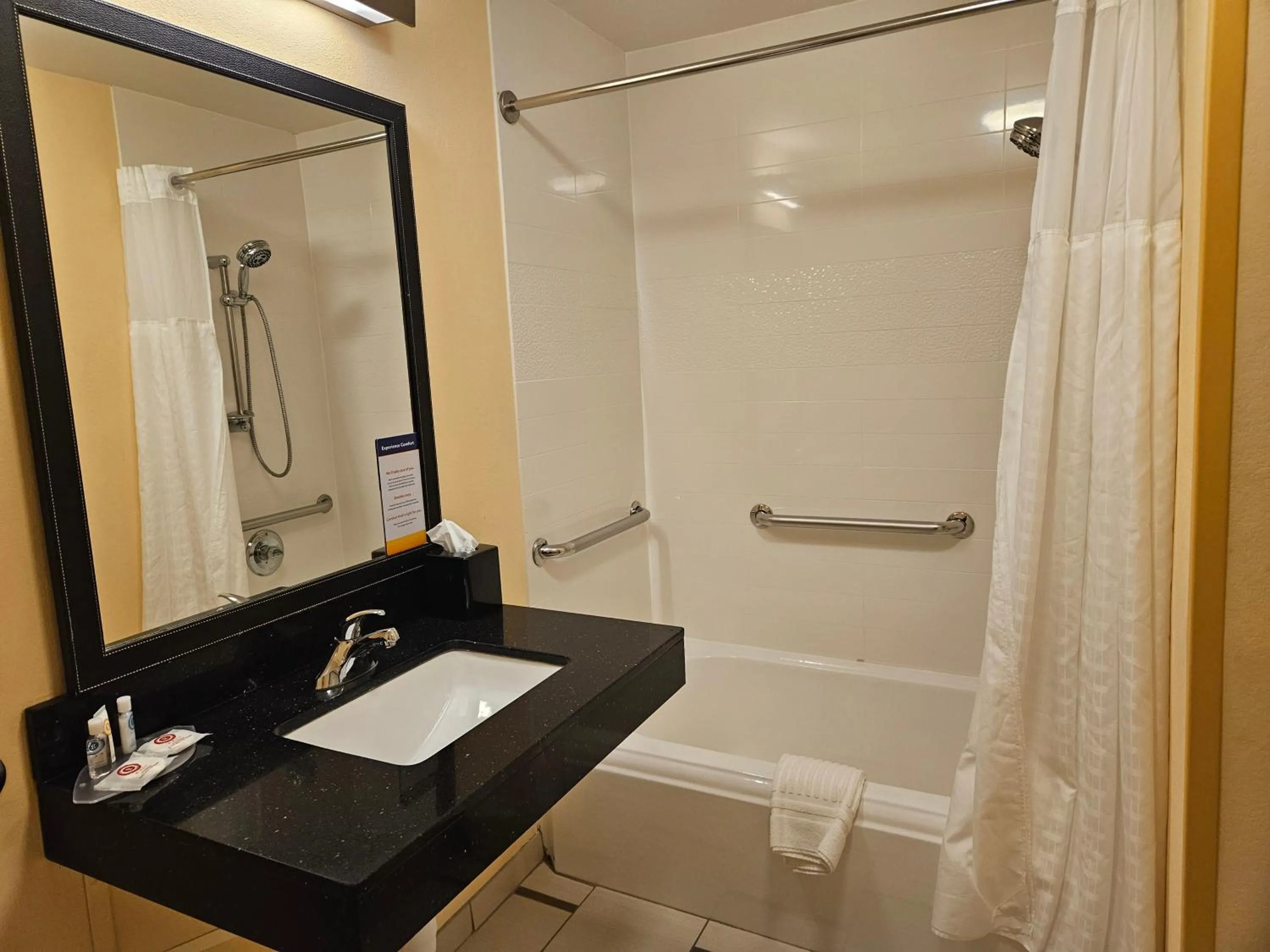Comfort Inn & Suites Ankeny - Des Moines