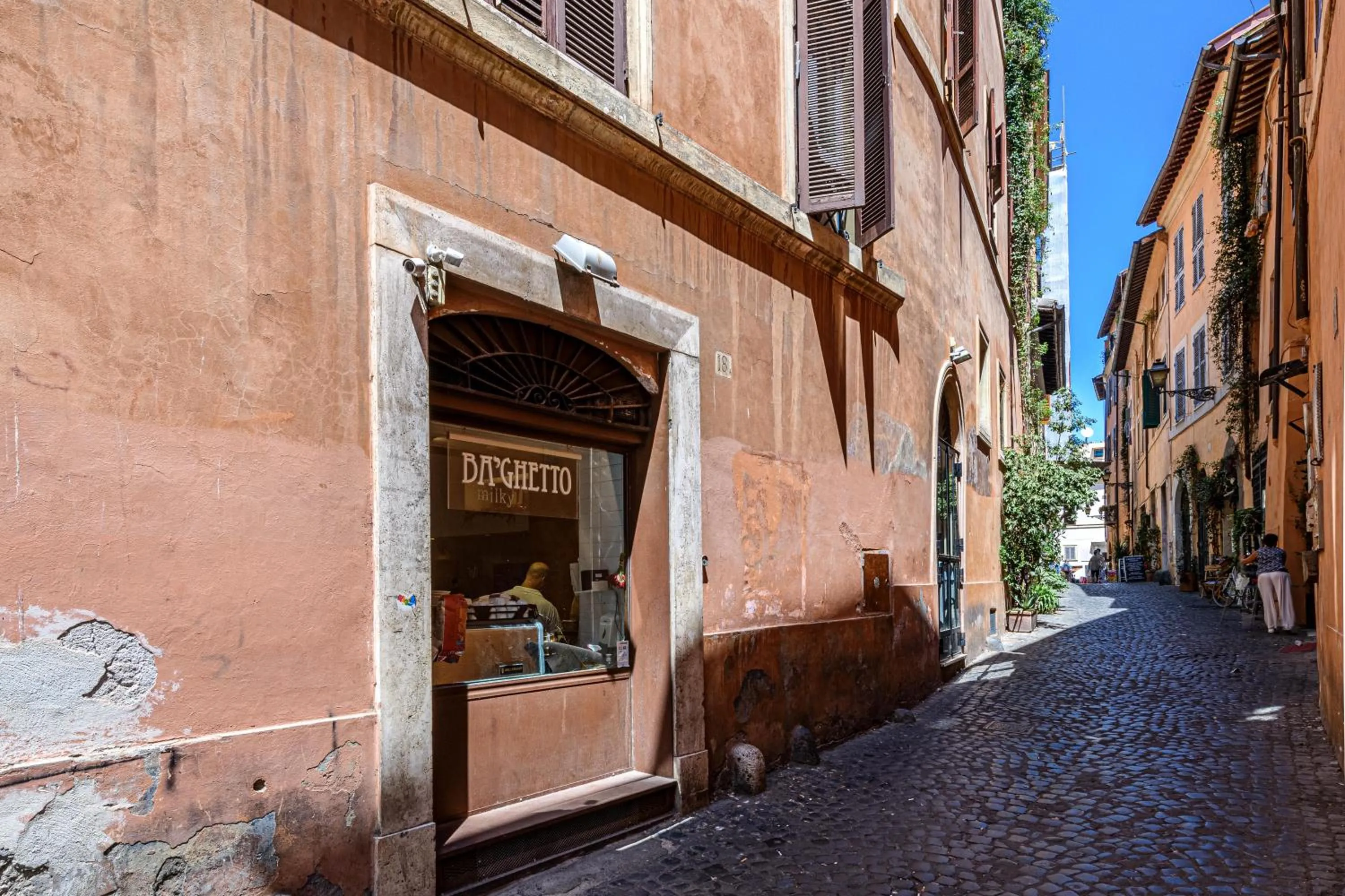 Street view in BB Il Re Alla Reginella Guest House