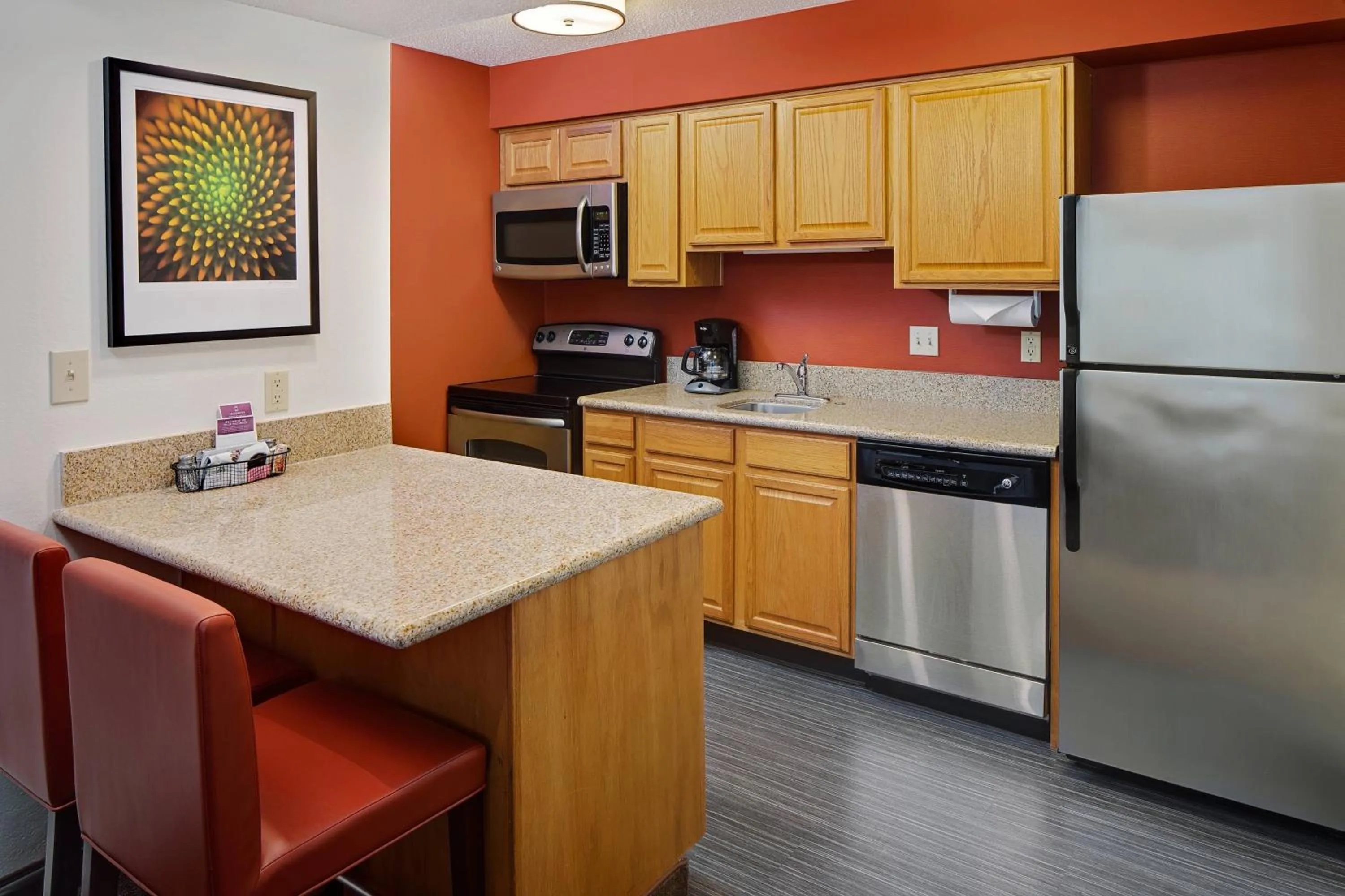 Kitchen or kitchenette in Residence Inn Detroit Troy/Madison Heights