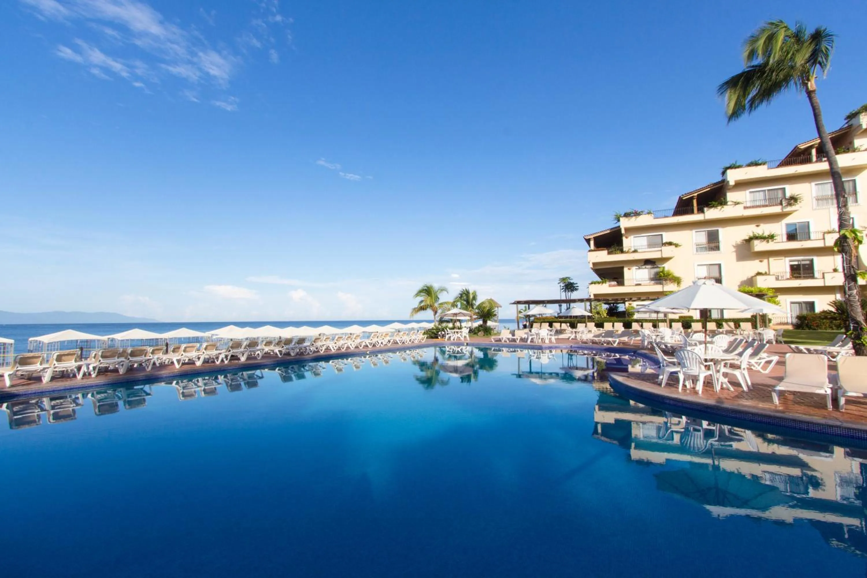 Swimming pool in Velas Vallarta Suite Resort All-Inclusive