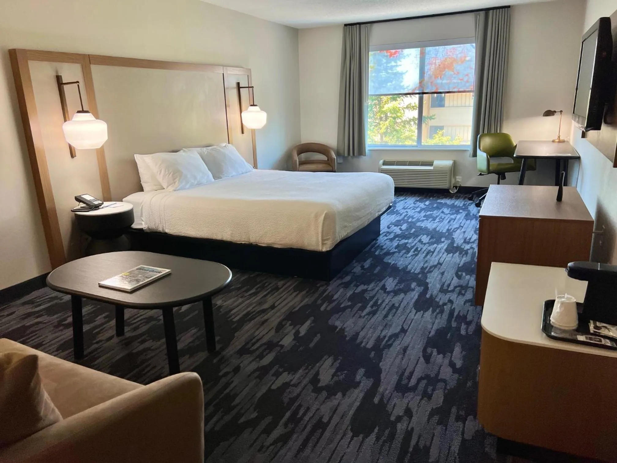 Bedroom, Bed in Fairfield Inn & Suites Detroit Farmington Hills