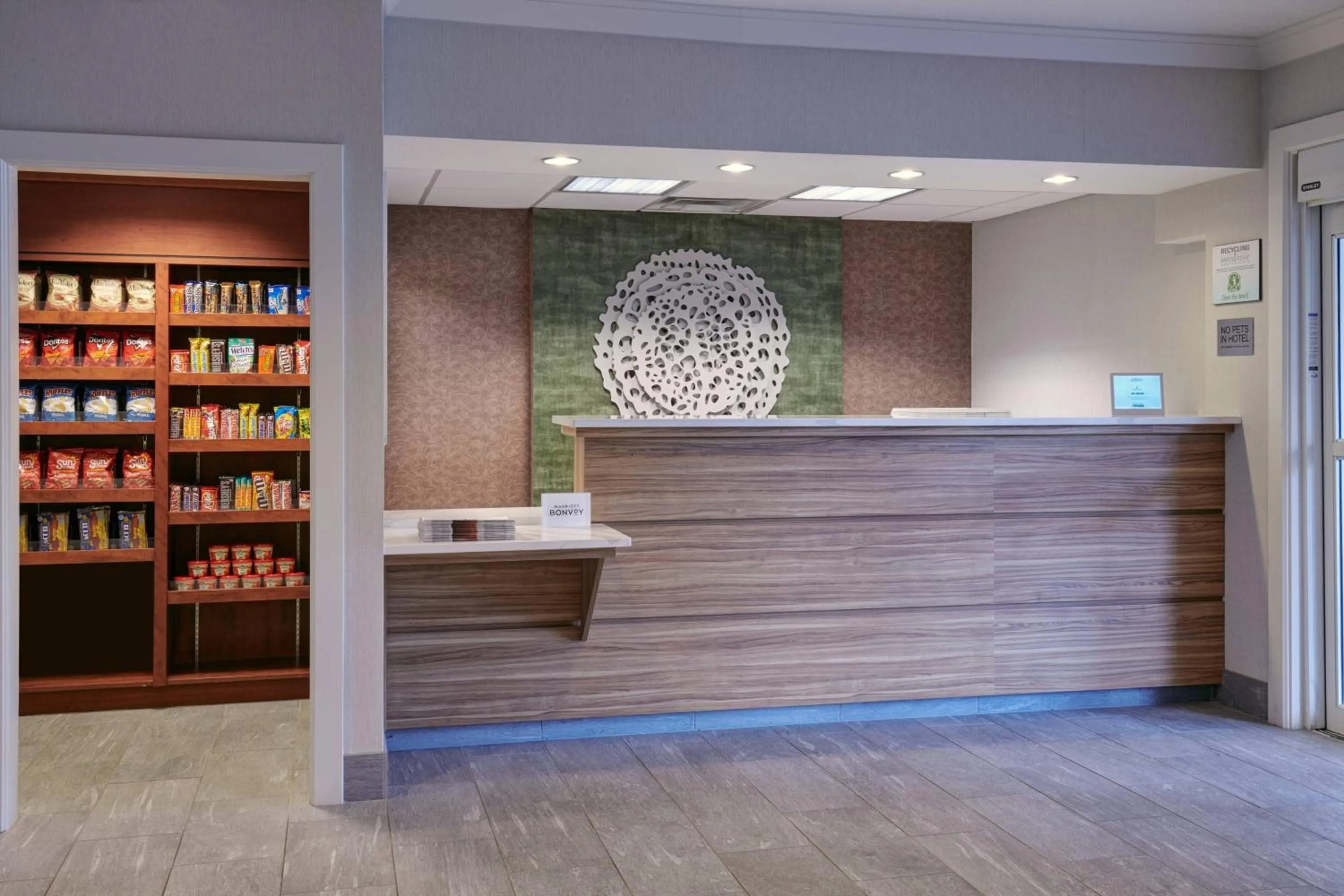 Lobby or reception in Fairfield Inn & Suites Detroit Livonia