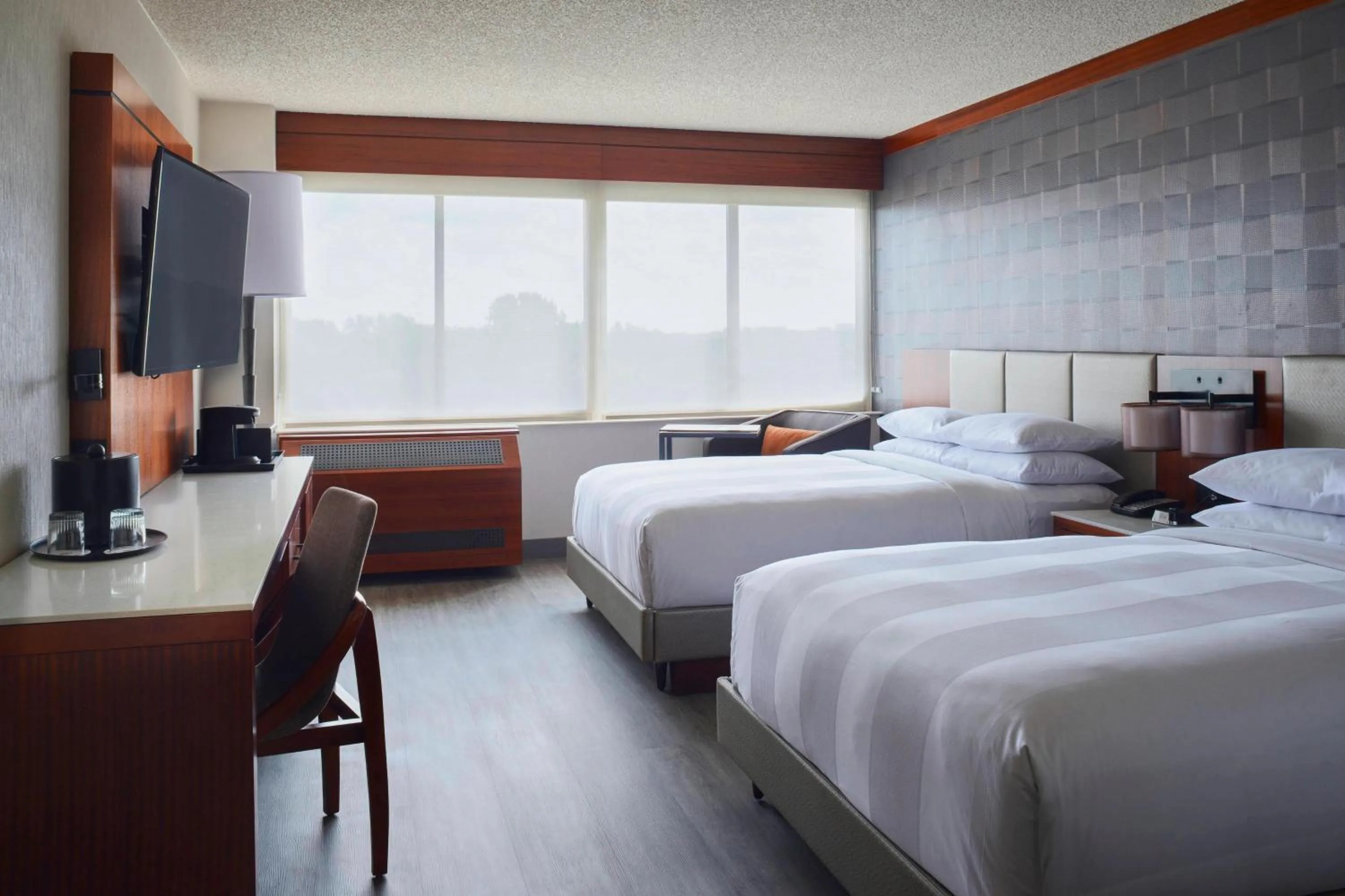 Bed in Detroit Marriott Southfield