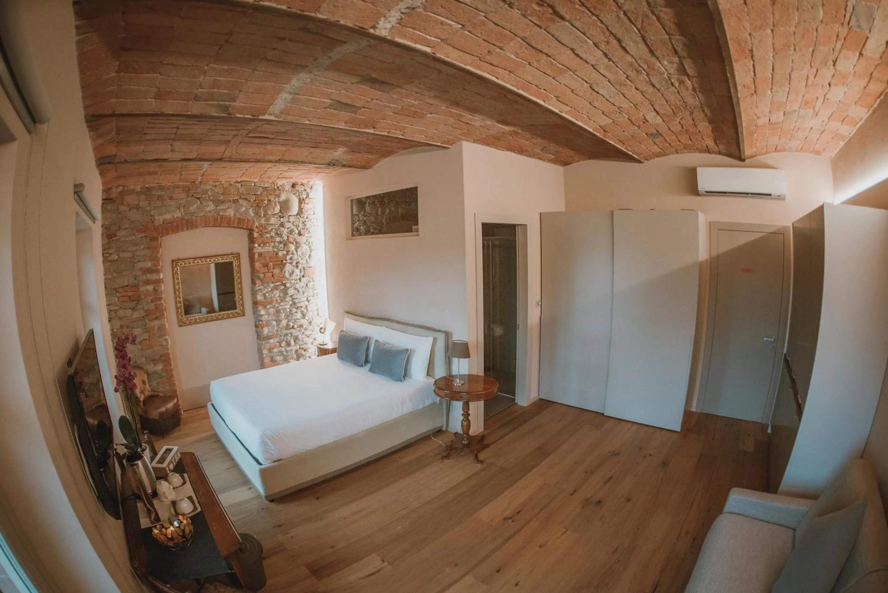 Bedroom, Bed in LA CASCINA DI CARLOTTA 1846 agriturismo