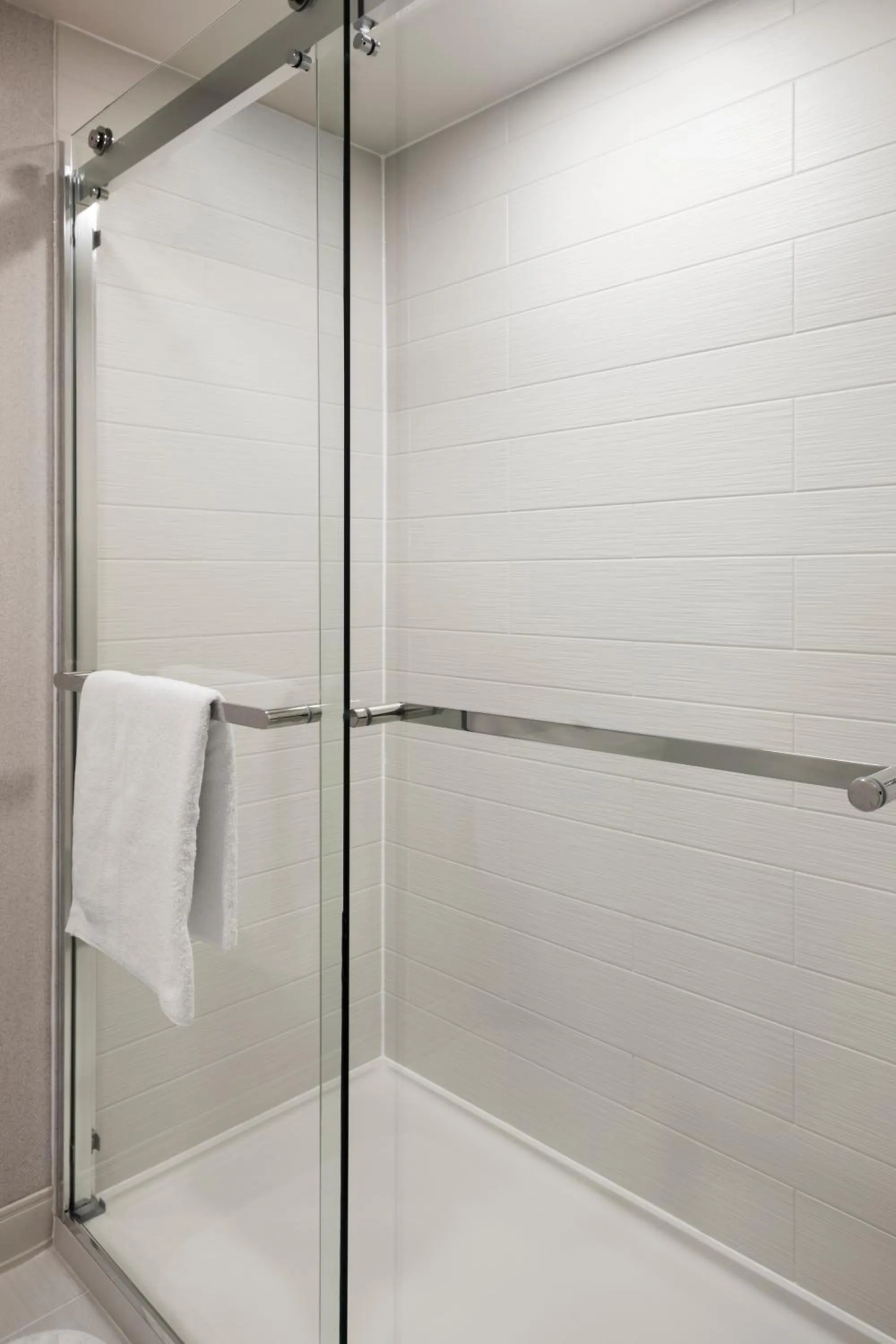 Shower in Ann Arbor Marriott Ypsilanti at Eagle Crest