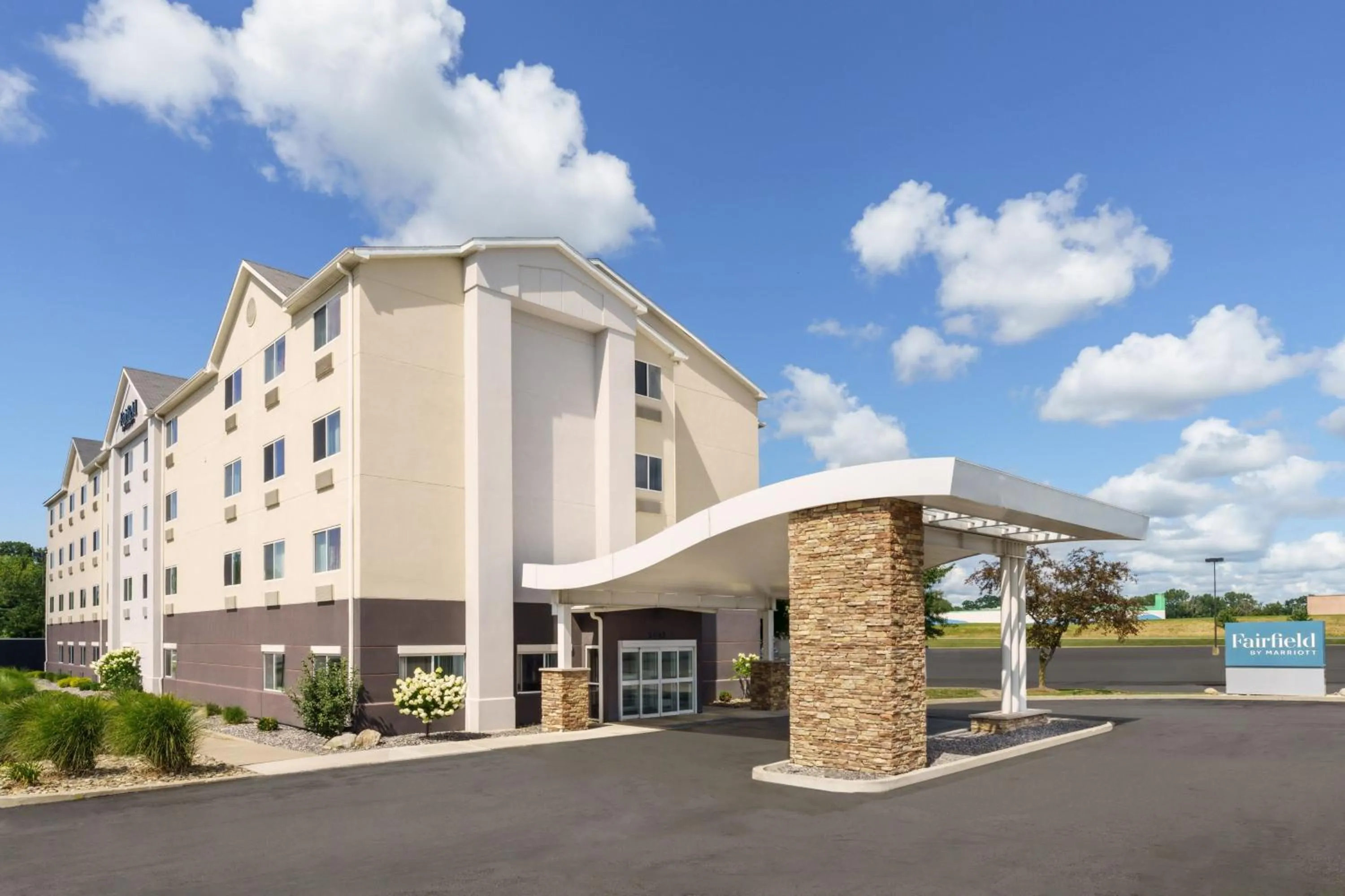 Property building in Fairfield Inn Erie Millcreek Mall