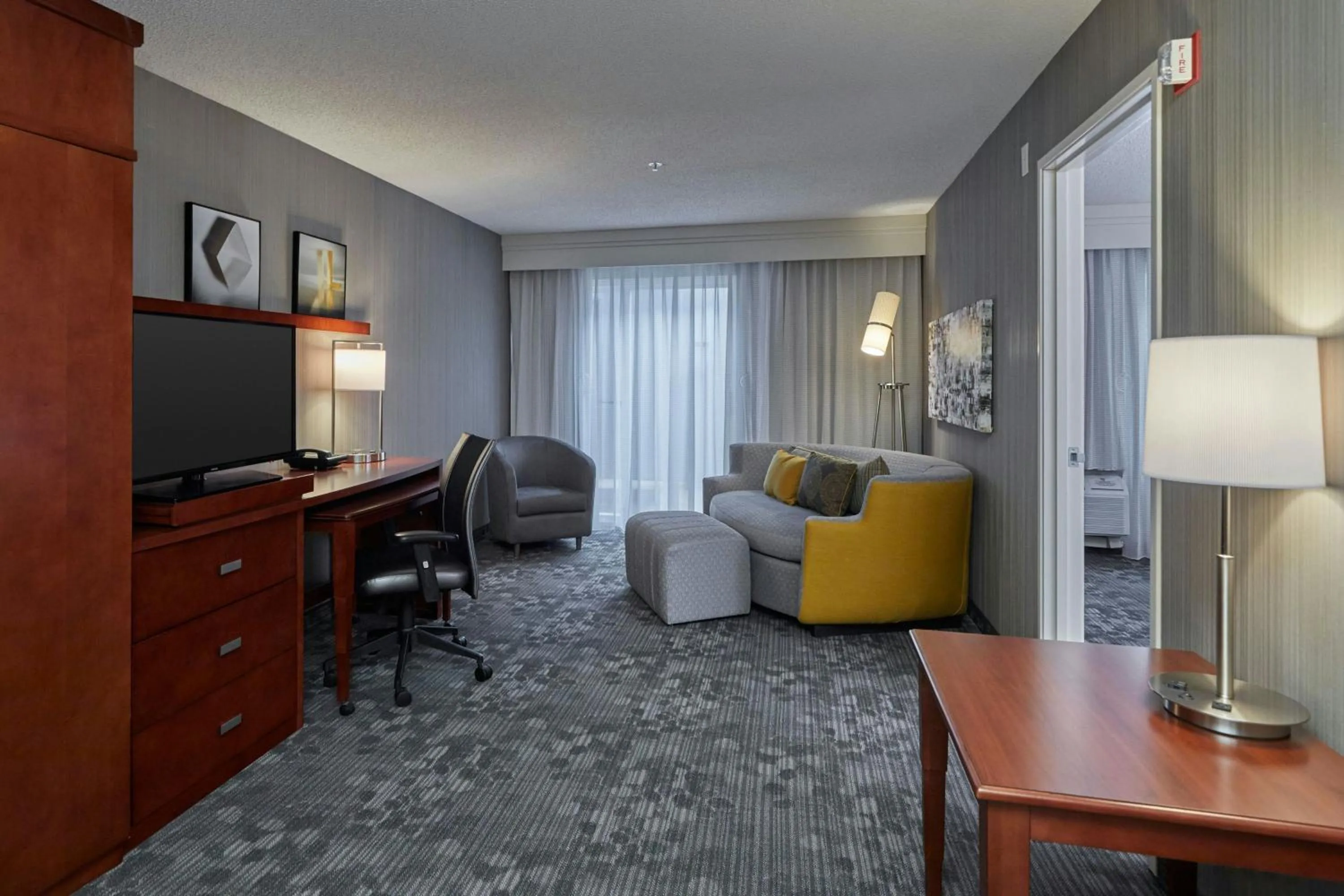 Photo of the whole room in Courtyard by Marriott Eugene Springfield