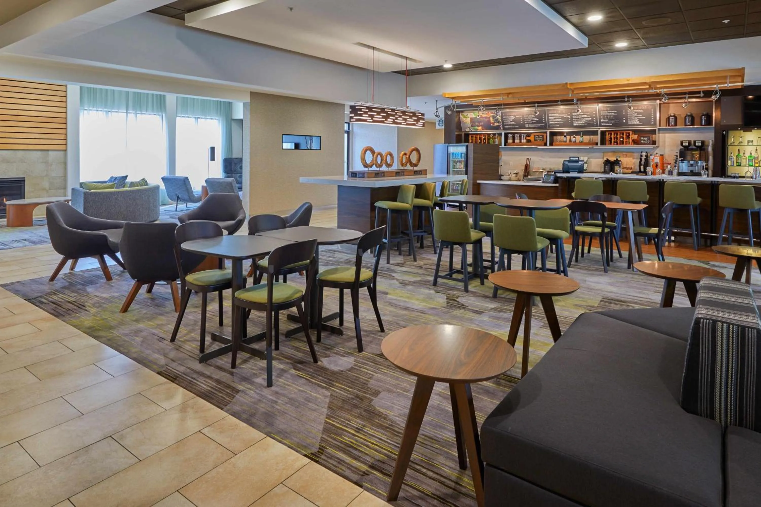 Restaurant/places to eat in Courtyard by Marriott Eugene Springfield