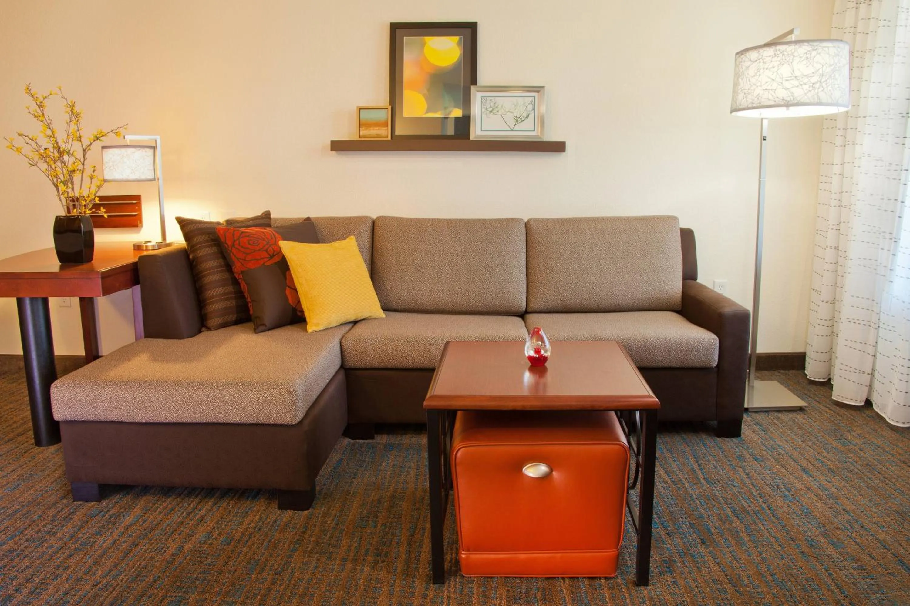 Living room in Residence Inn Eugene Springfield