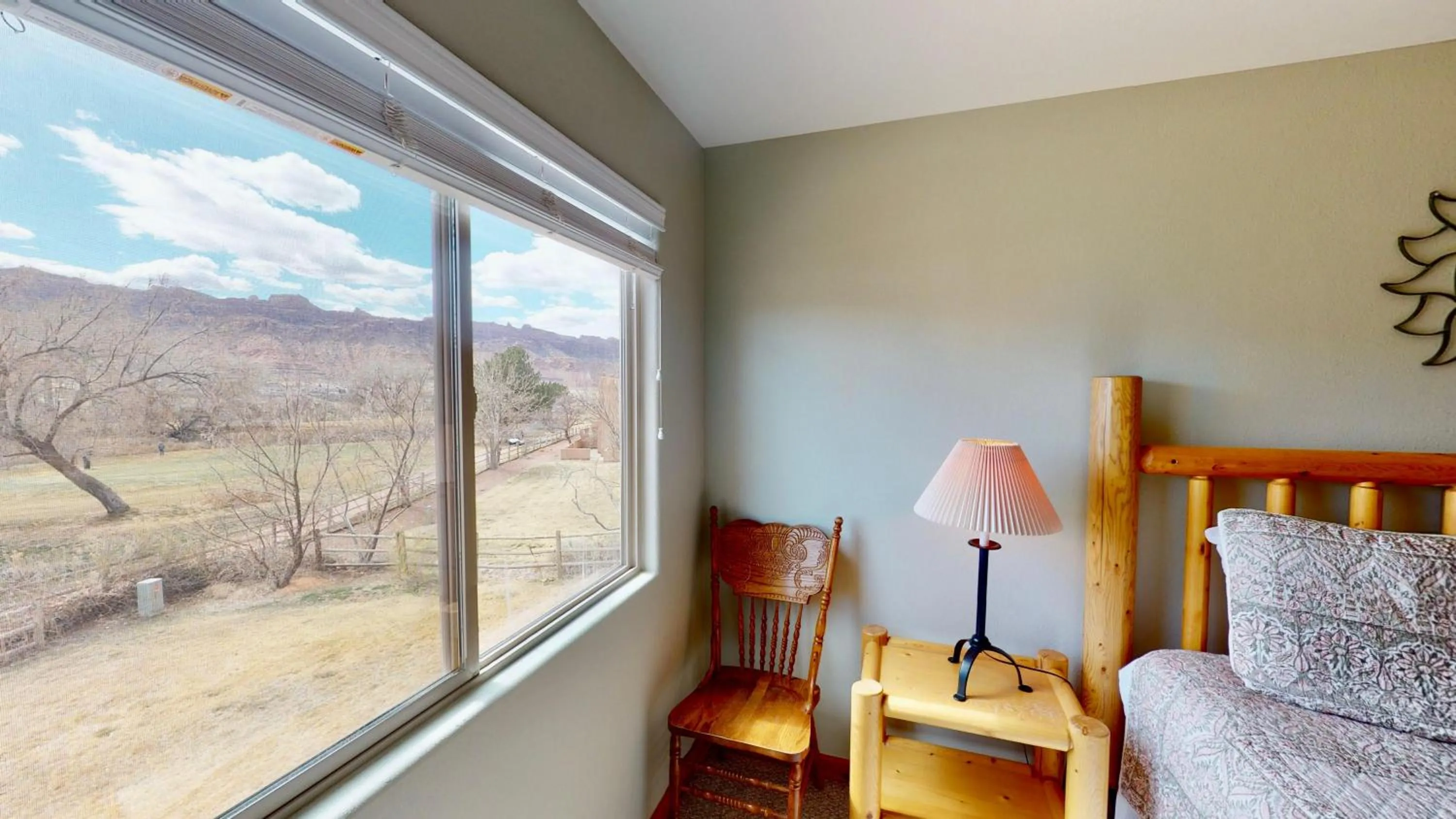 Bed in On The Green #3378