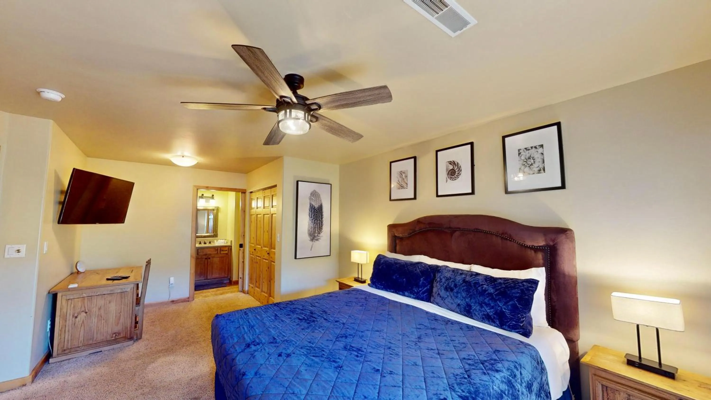 Bed in Arches West #393