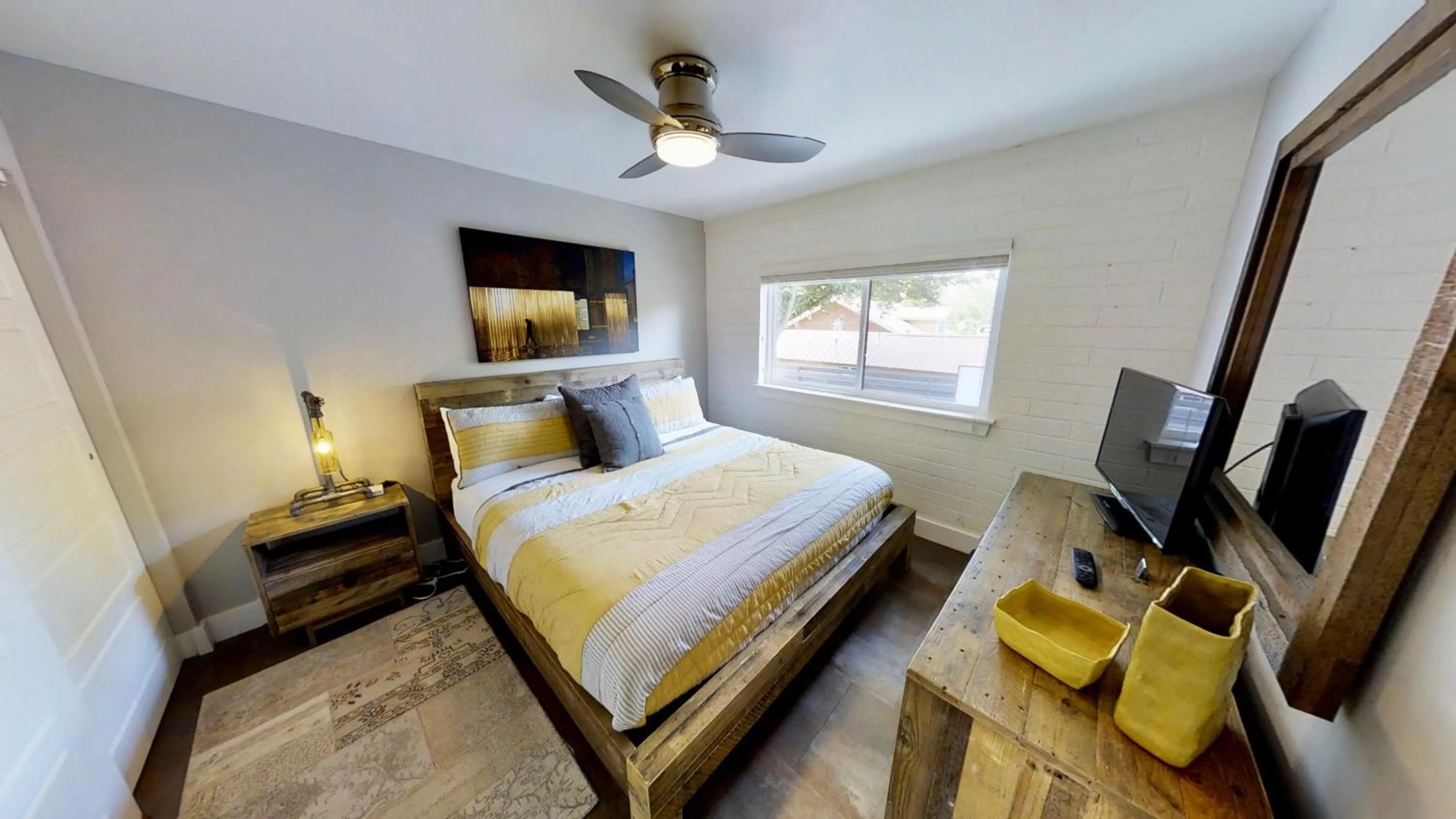 Bed in Moab Flats #8