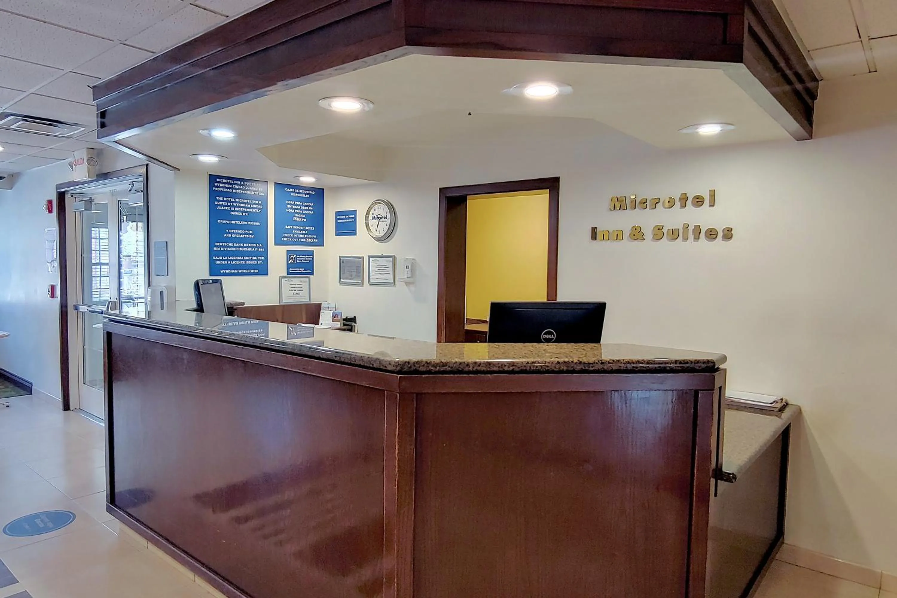 Lobby or reception in Microtel Inn and Suites by Wyndham Ciudad Juarez, US Consulate