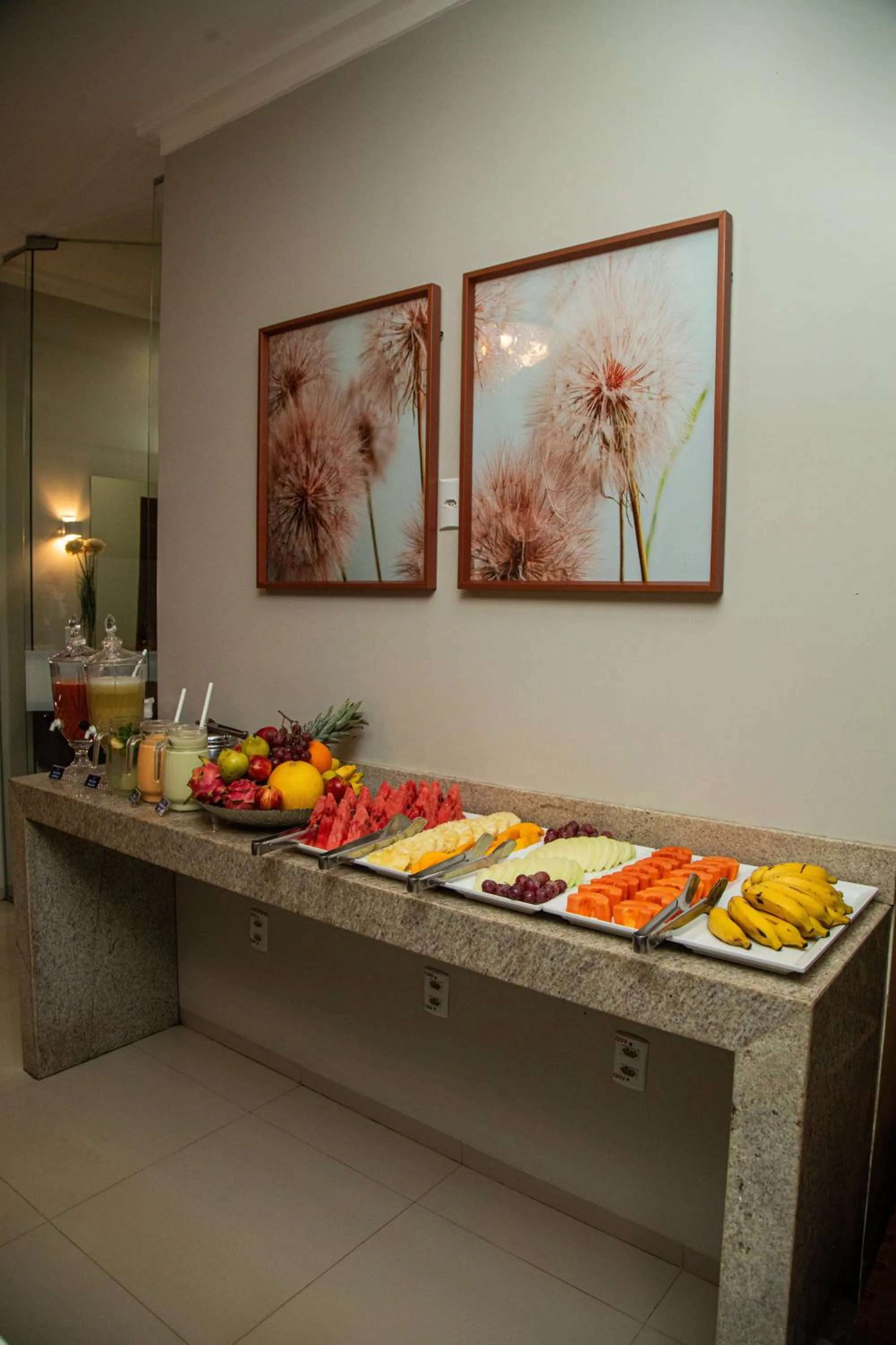 Breakfast in Dallas Hotel Premium