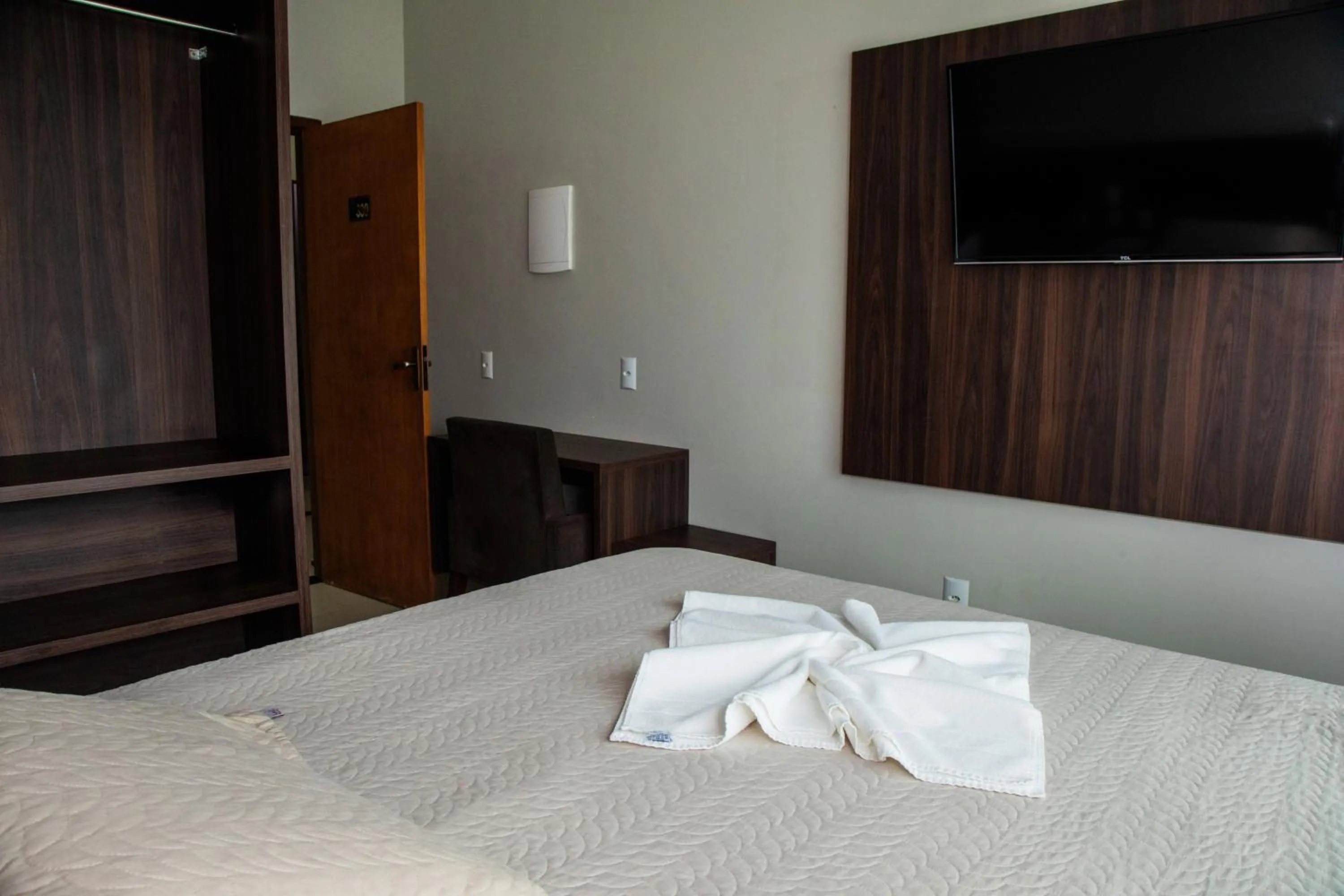 Breakfast, Bed in Dallas Hotel Premium