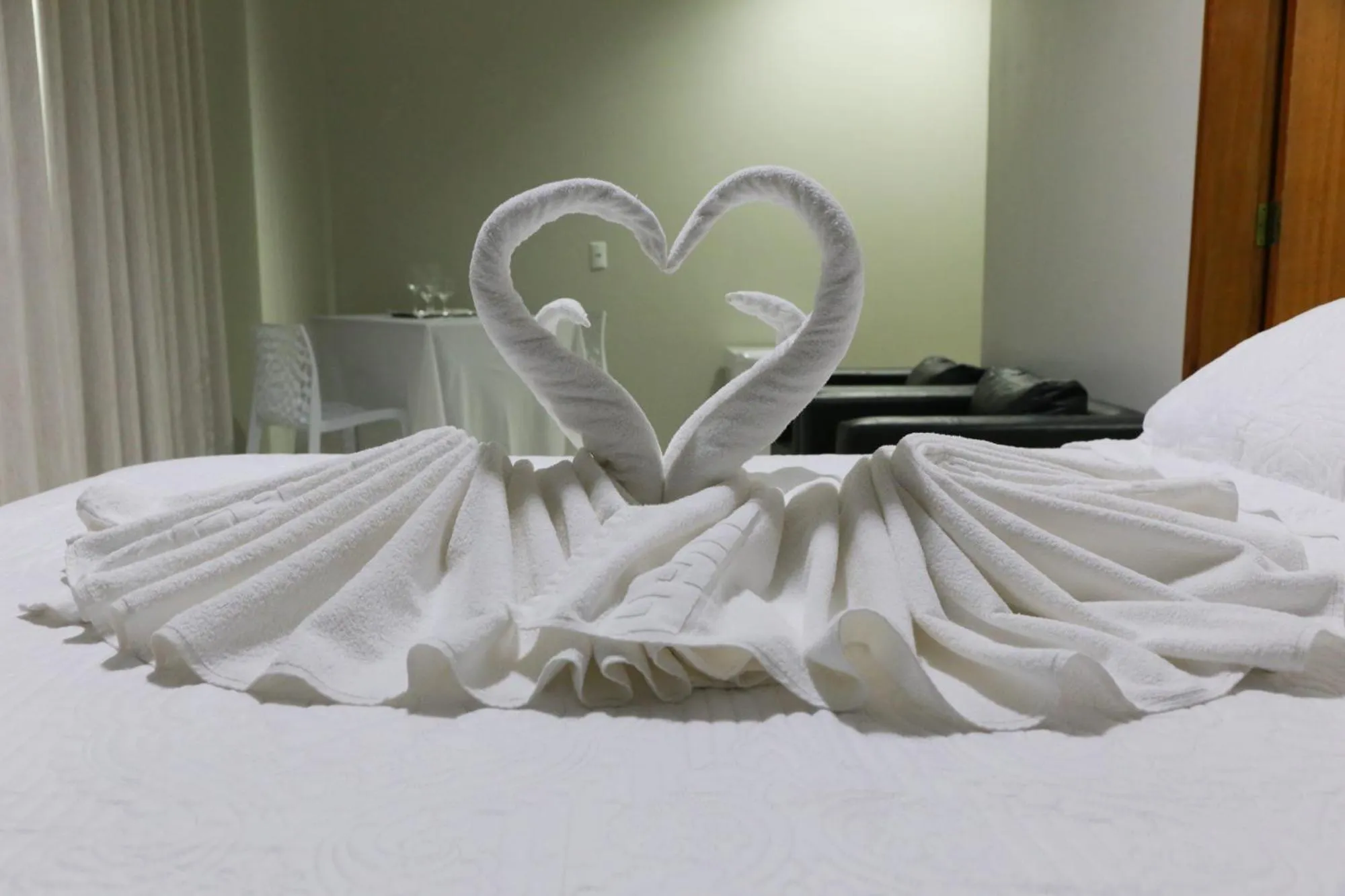 Bed in Dallas Hotel Premium