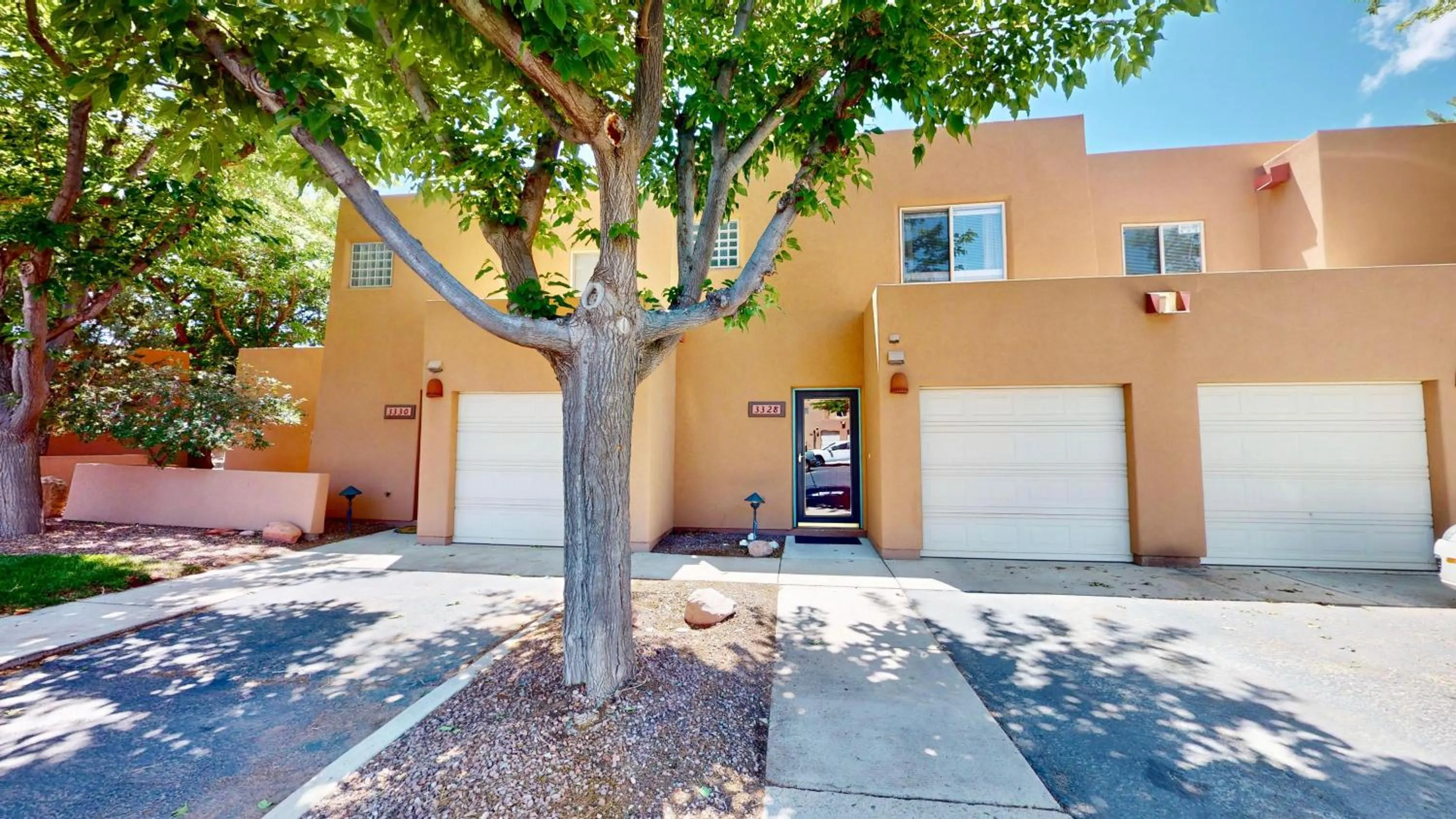 Henning's Escape #3328