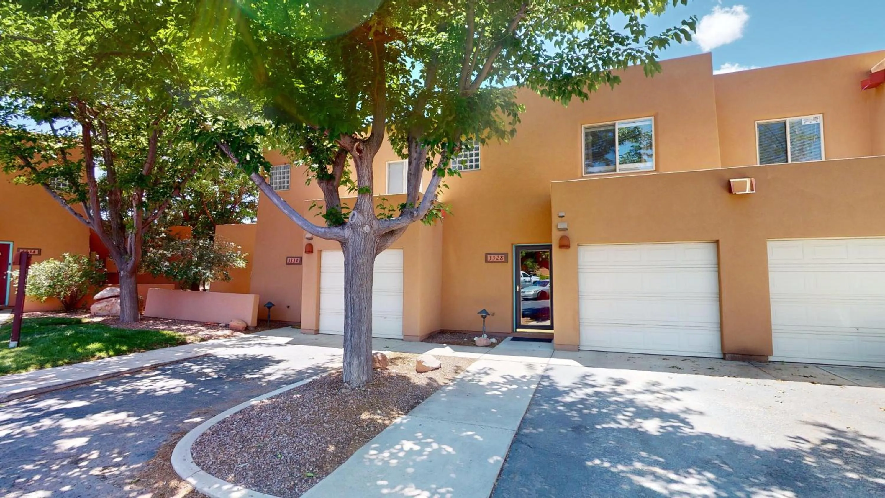 Henning's Escape #3328