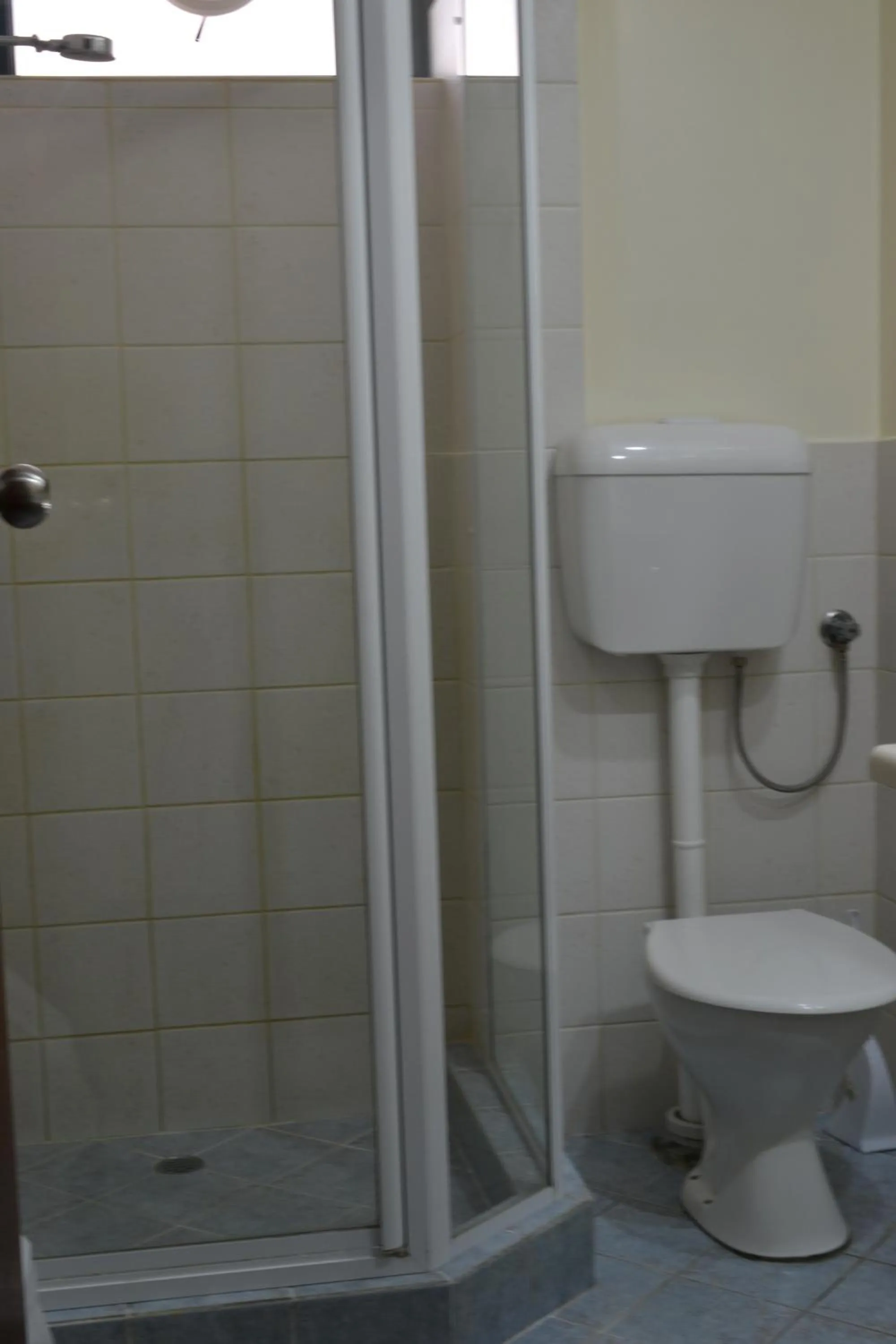 Shower in Dolphin Lodge Albany - Self Contained Apartments at Middleton Beach